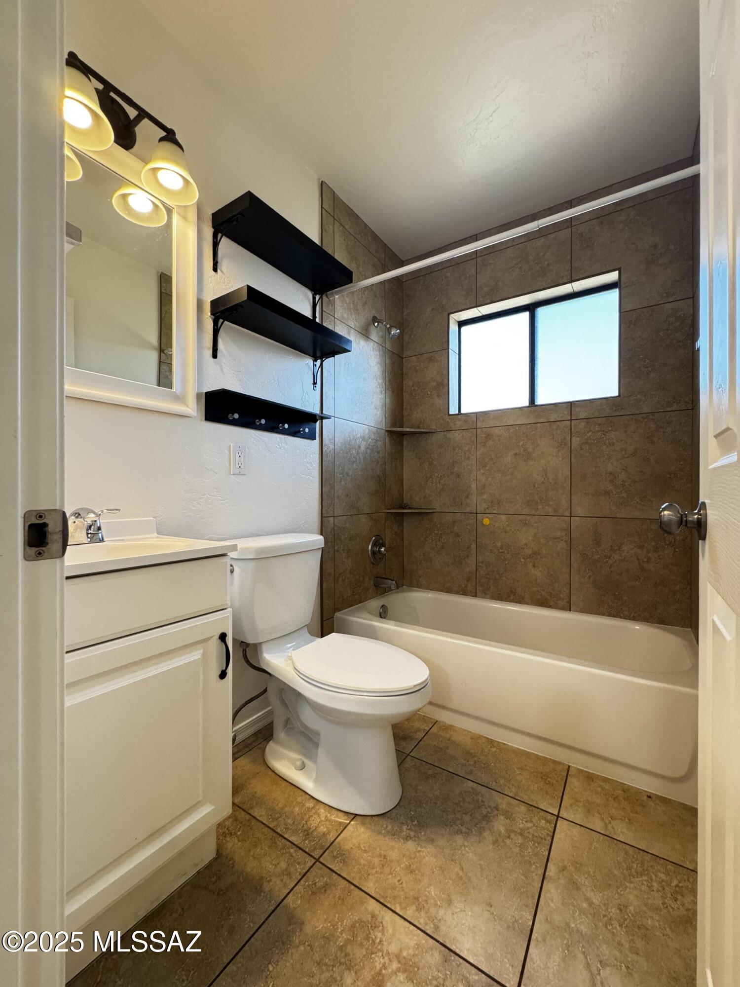 Manana Vista Blks (16-20) - Residential Lease
