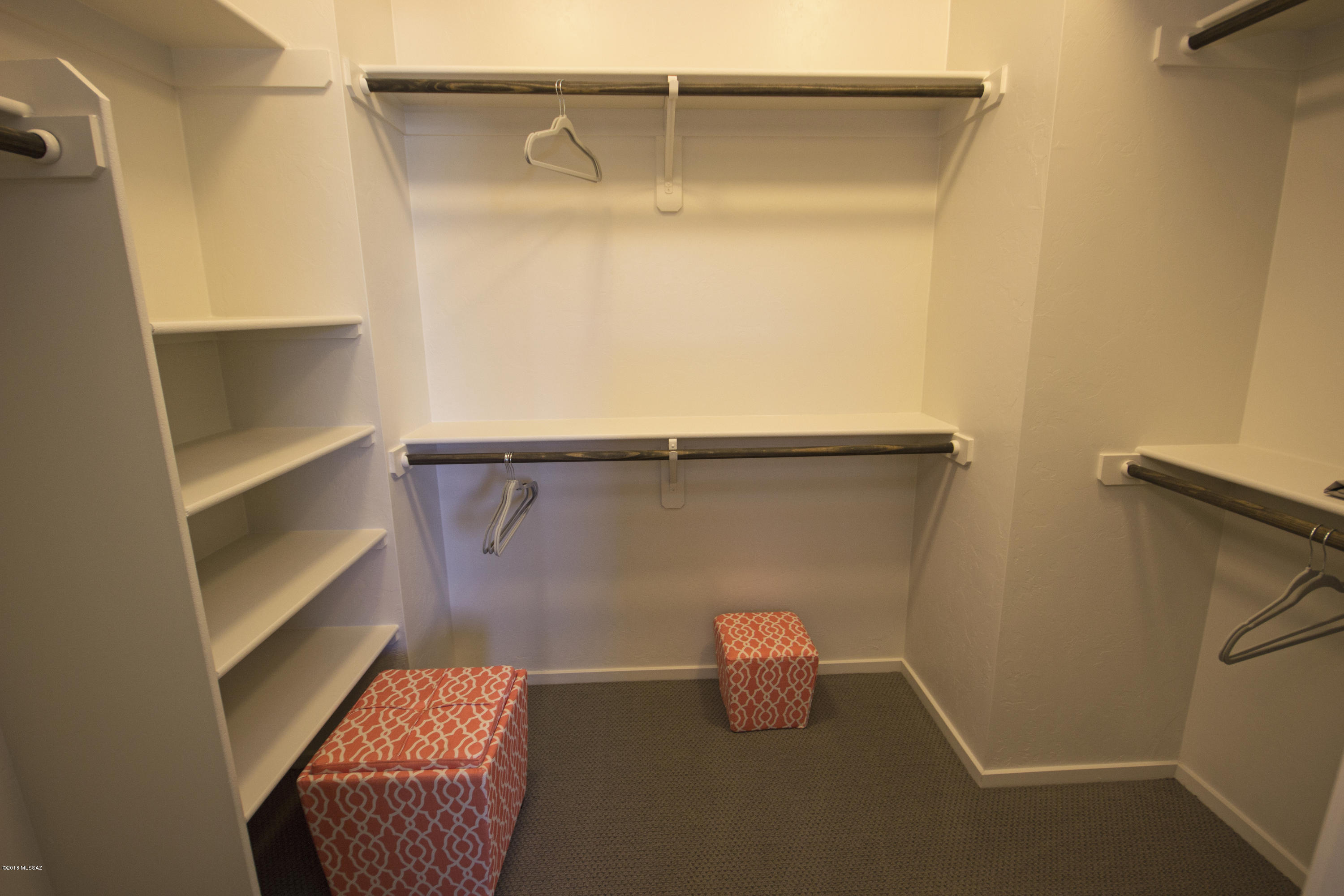 Camino Modern SQ20180120608 - Residential