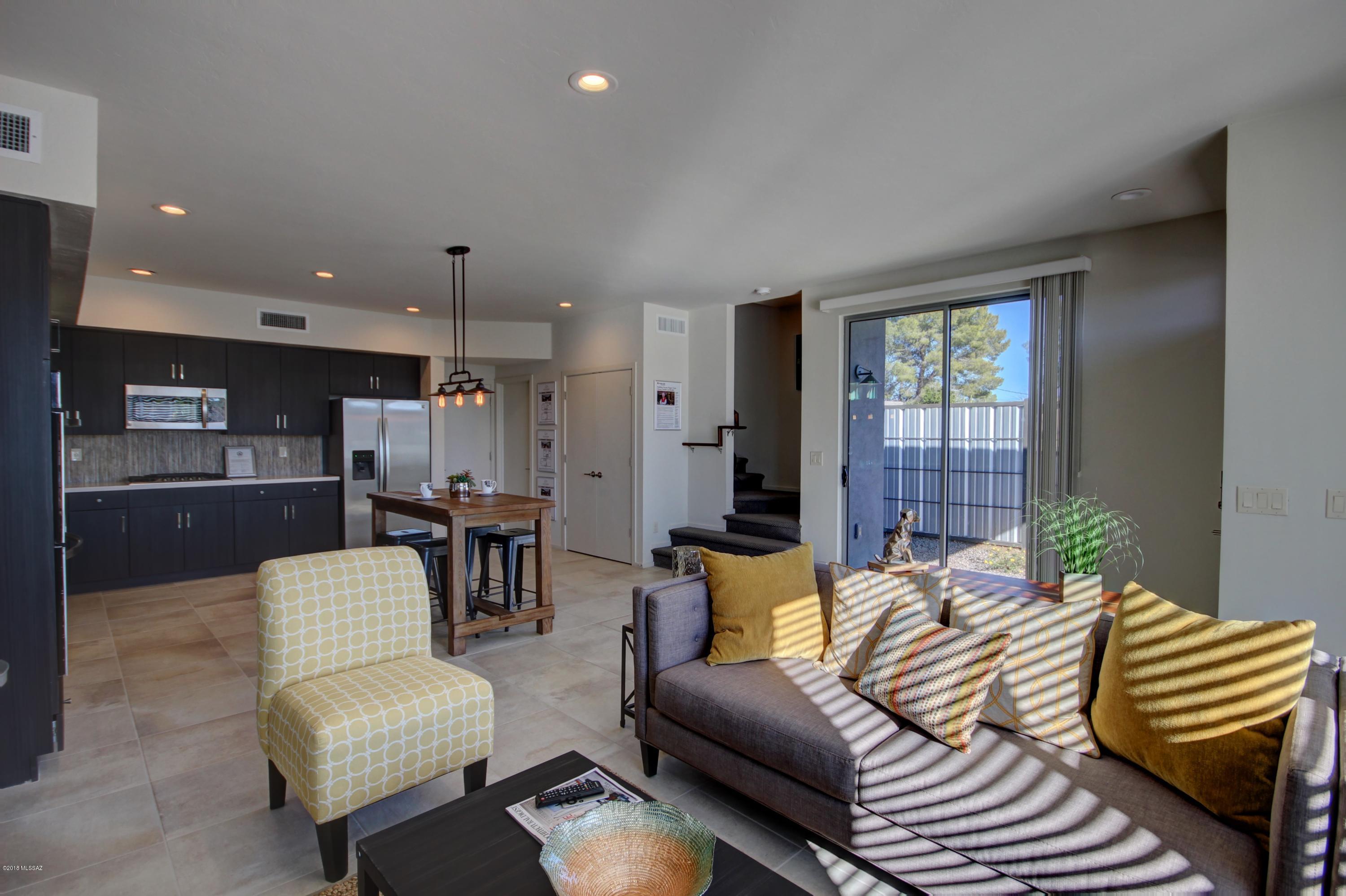 Camino Modern SQ20180120608 - Residential
