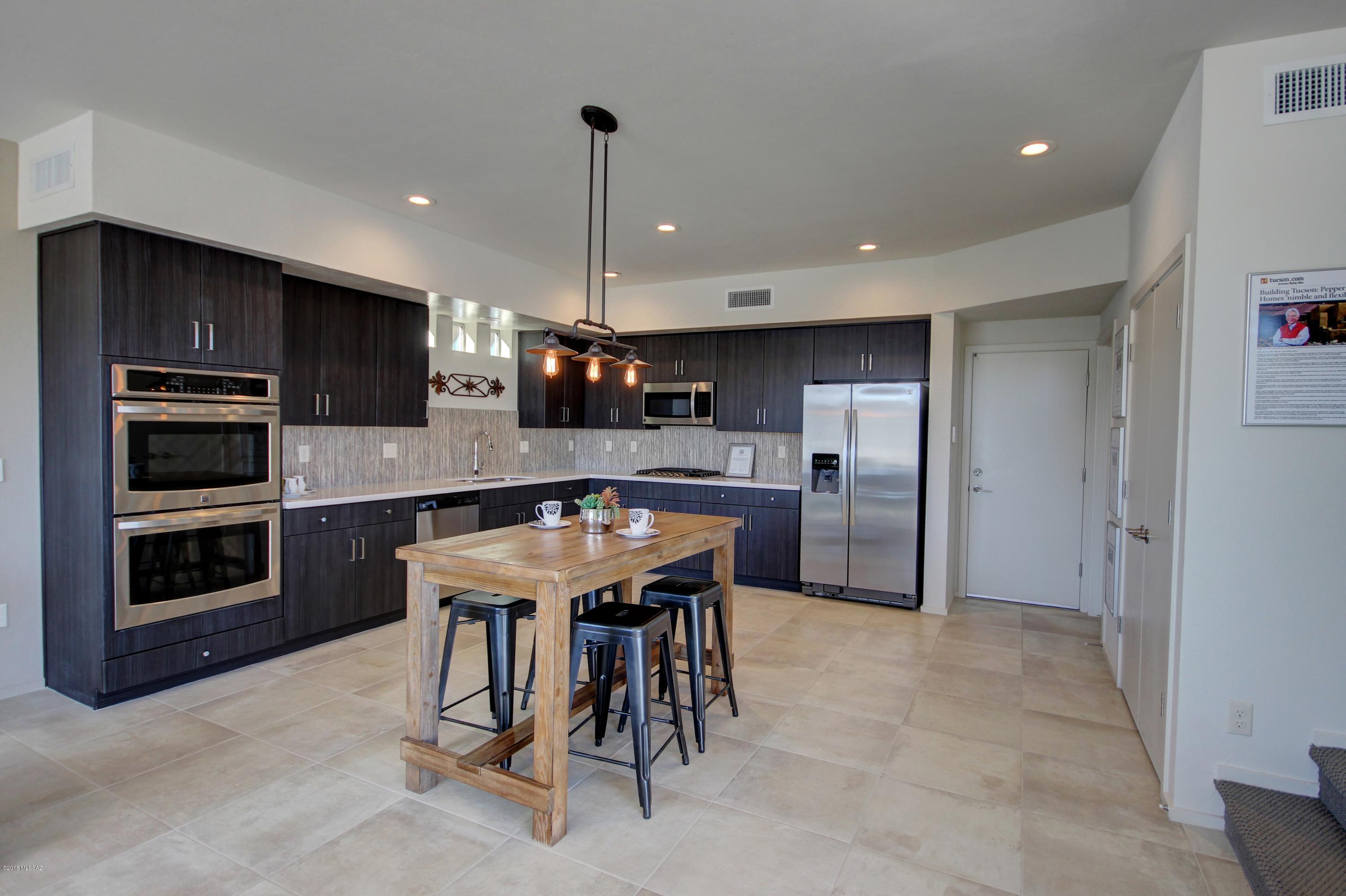 Camino Modern SQ20180120608 - Residential