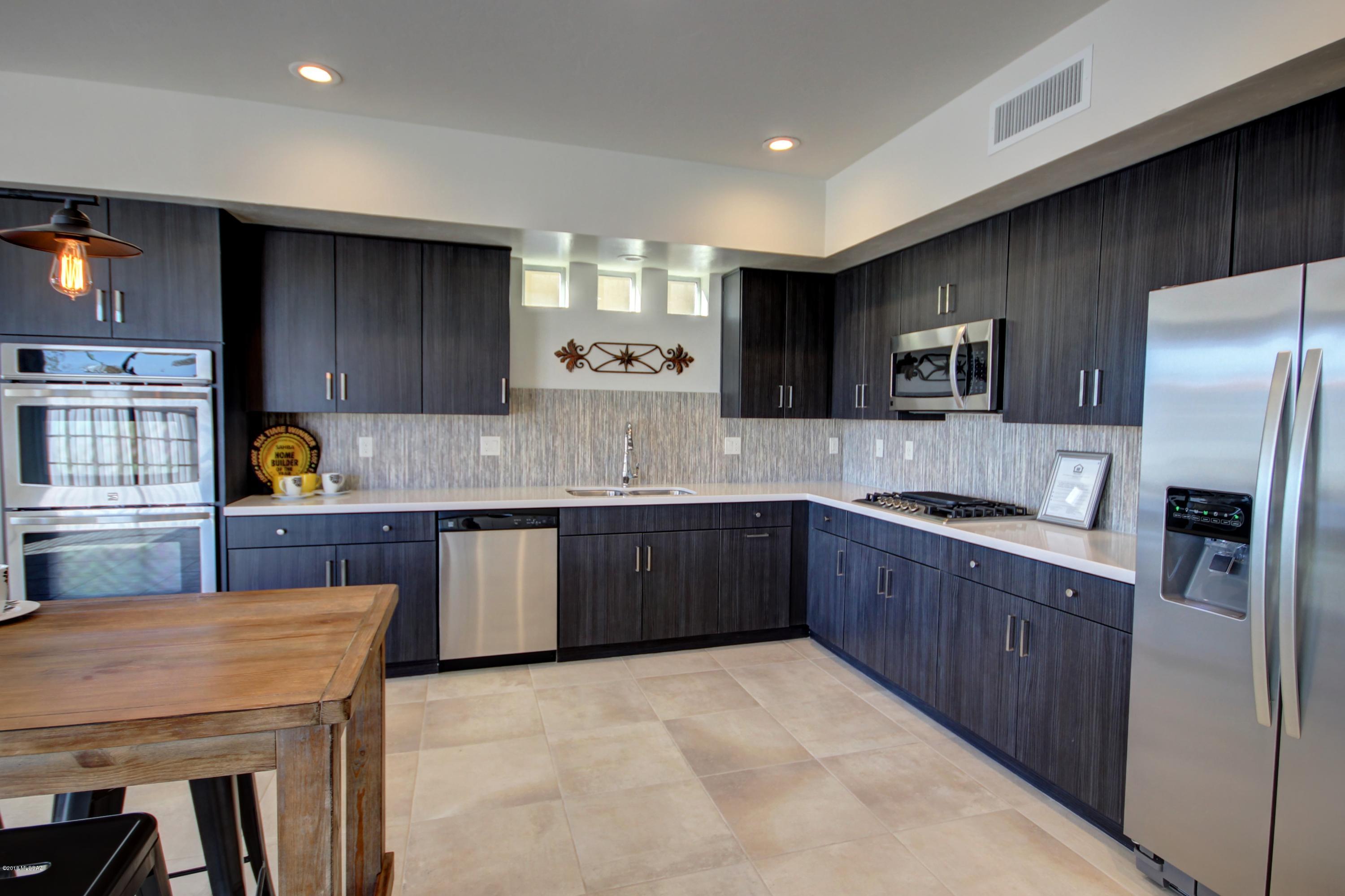 Camino Modern SQ20180120608 - Residential
