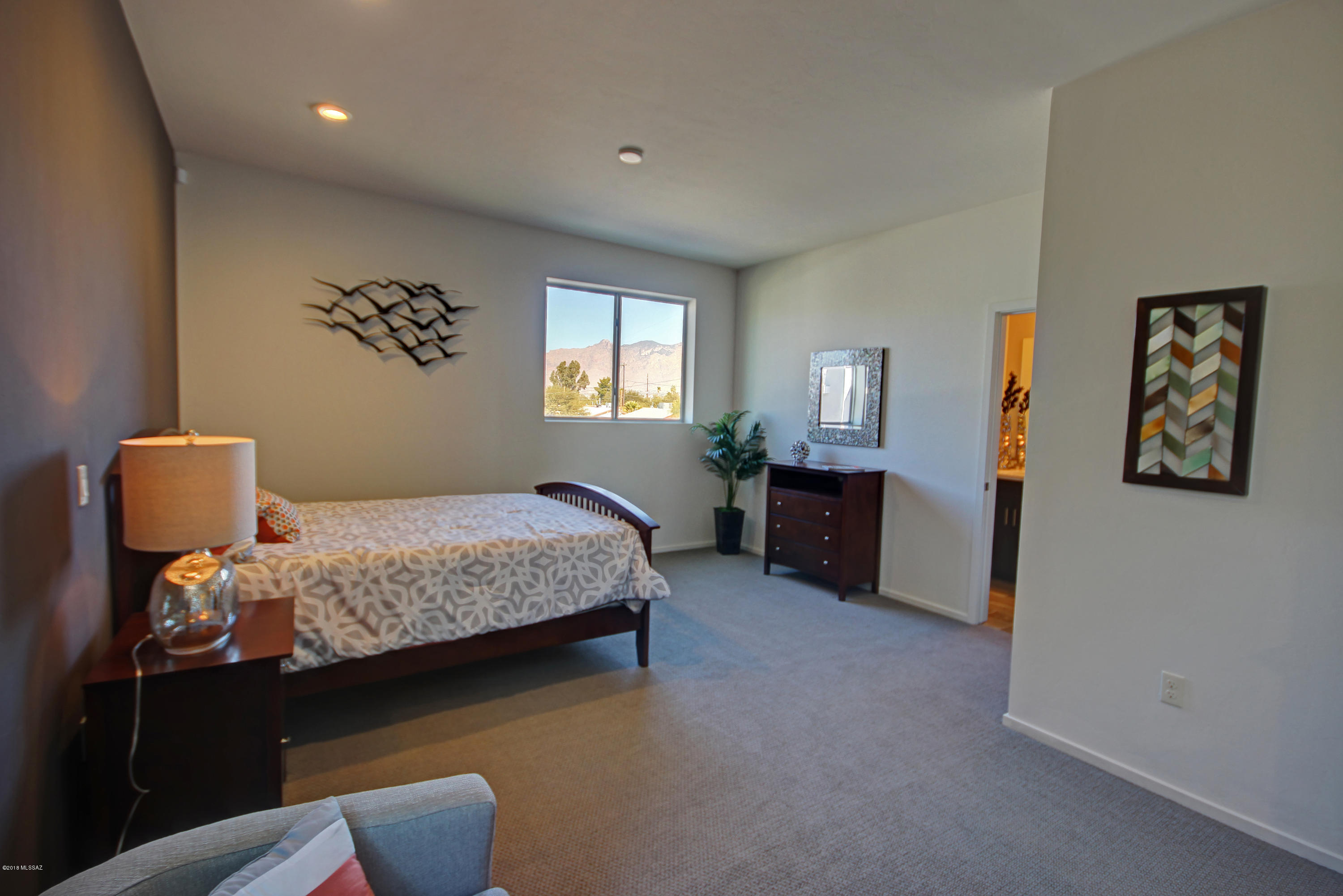 Camino Modern SQ20180120608 - Residential