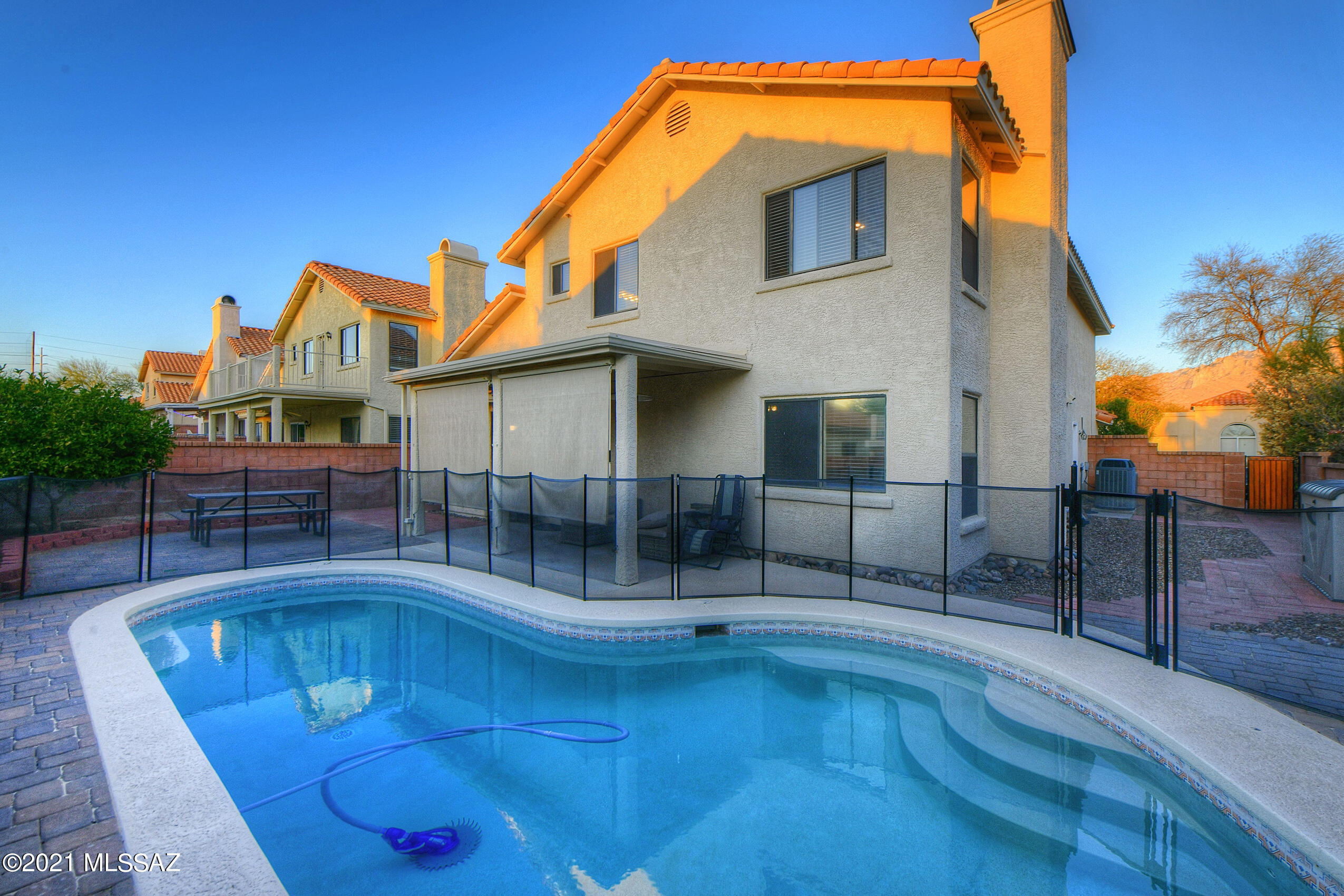 Villages Of La Canada (The) - Residential