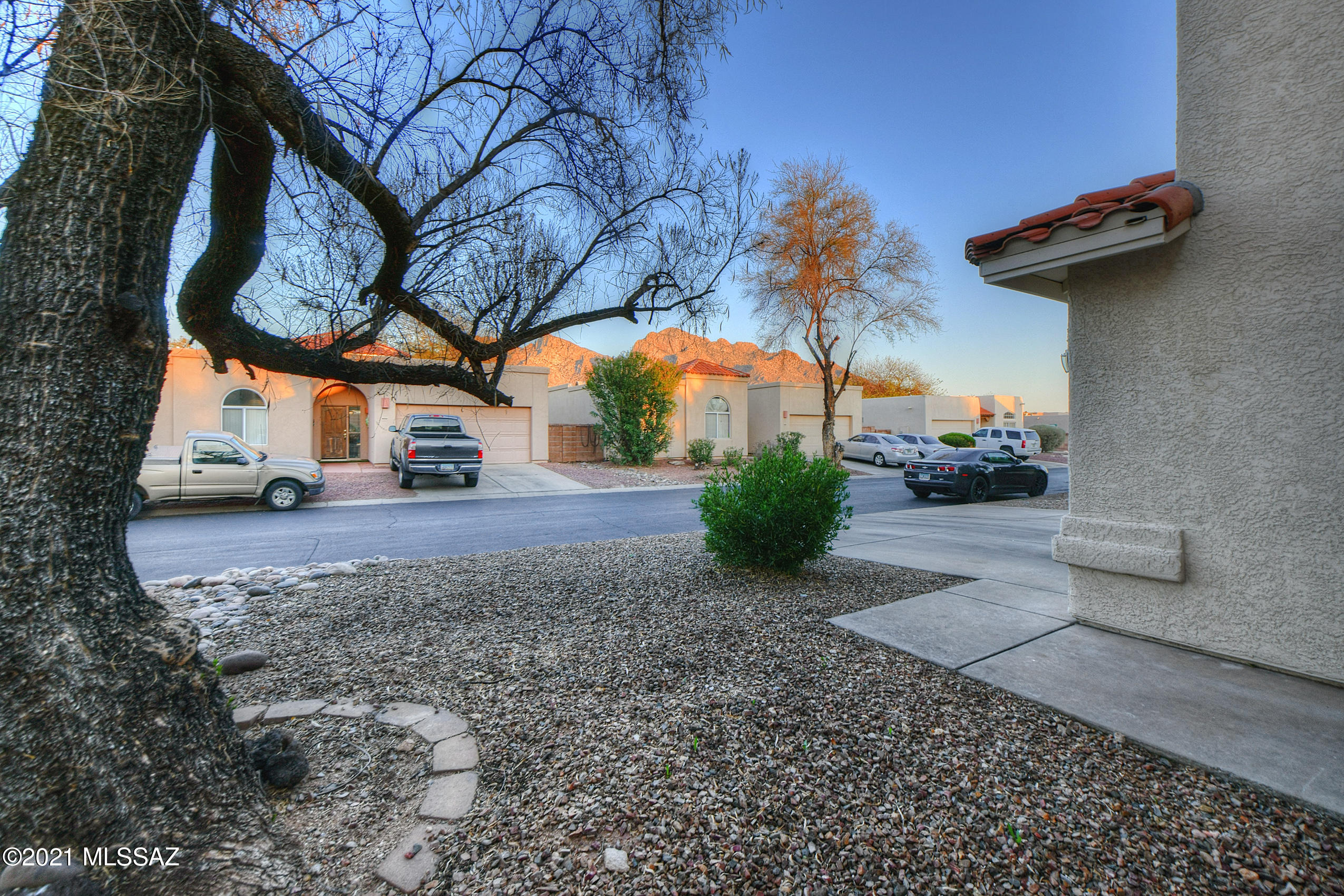 Villages Of La Canada (The) - Residential