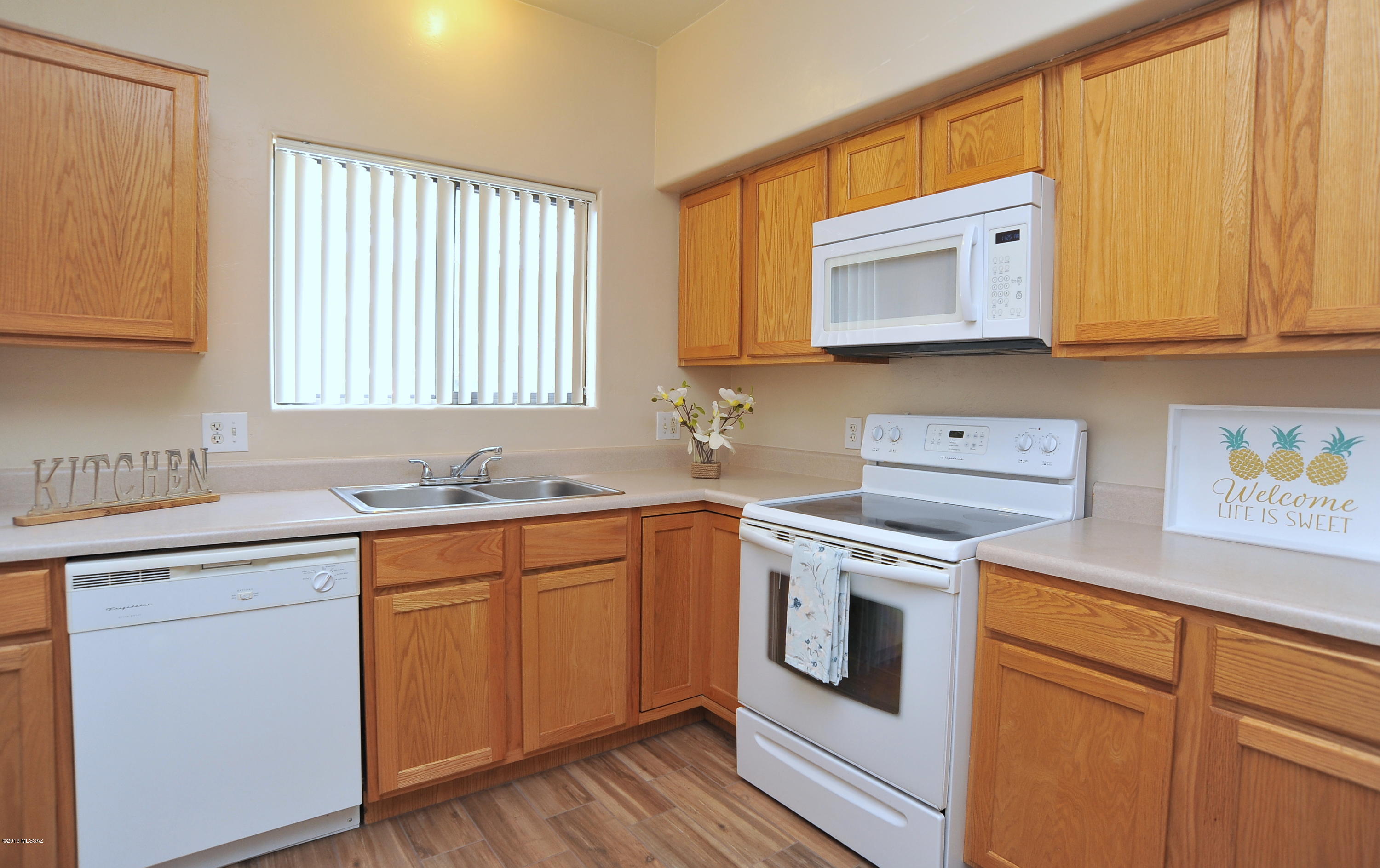 Flowers Condominiums Units 1-16 - Residential