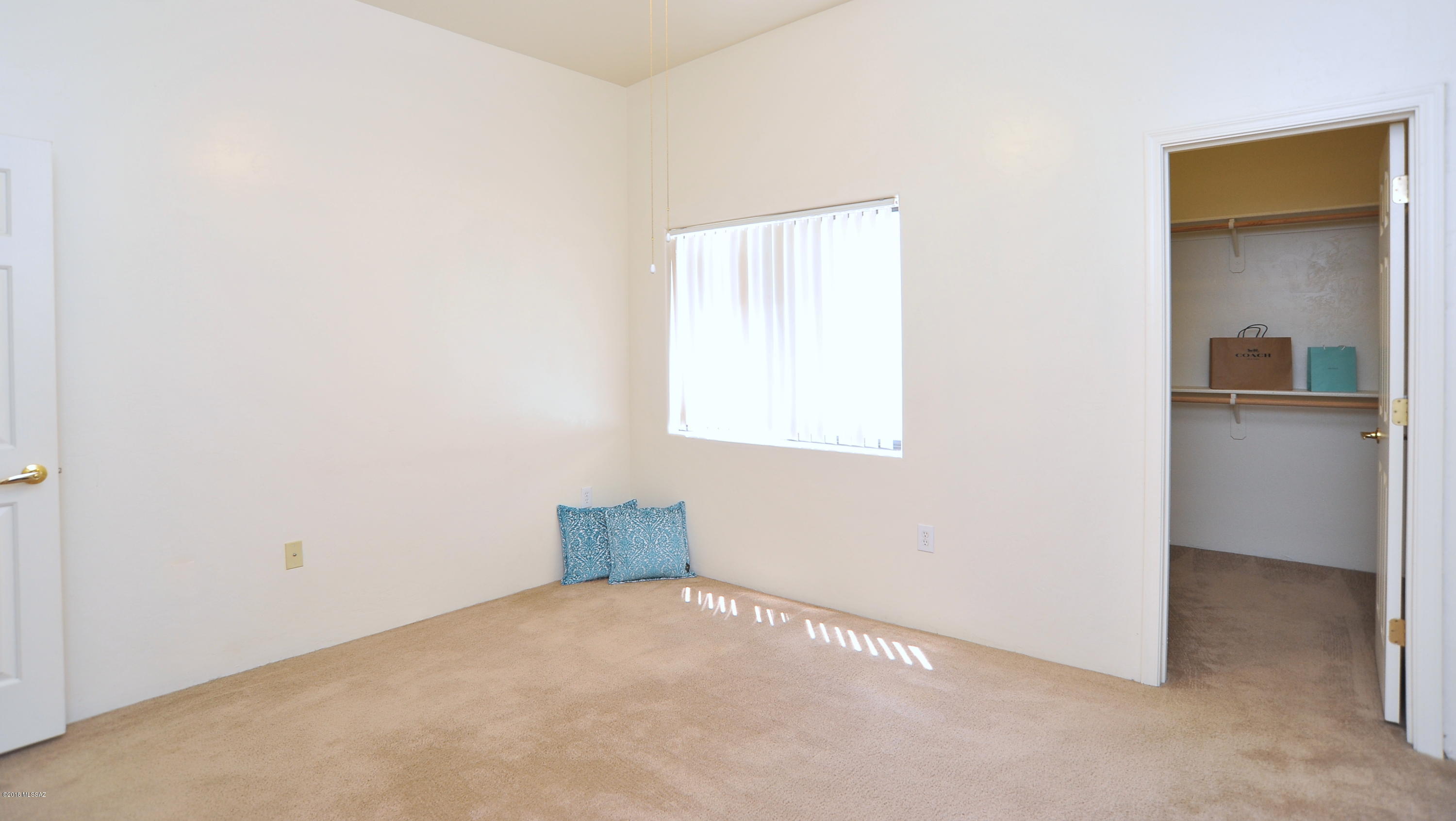 Flowers Condominiums Units 1-16 - Residential