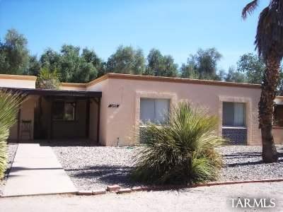 Great Town House 2 Bed, 2 Bath, A/C, Covered Parking, Fenced Yard, Water Paid

Marketing Description
Very Nice Town House, 1200 sq.ft. 2 Bed, 2 Bath, A/C, Carpet & Tile Flooring, Water is Paid, Kitchen has Refrigerator, Dishwasher, Stove/Oven, Laundry Facilities available, 2 Carports, Fenced Yard. Assistive Pets, Non-Smoking Near UofA. Close to Glenn and Tucson Blvd.