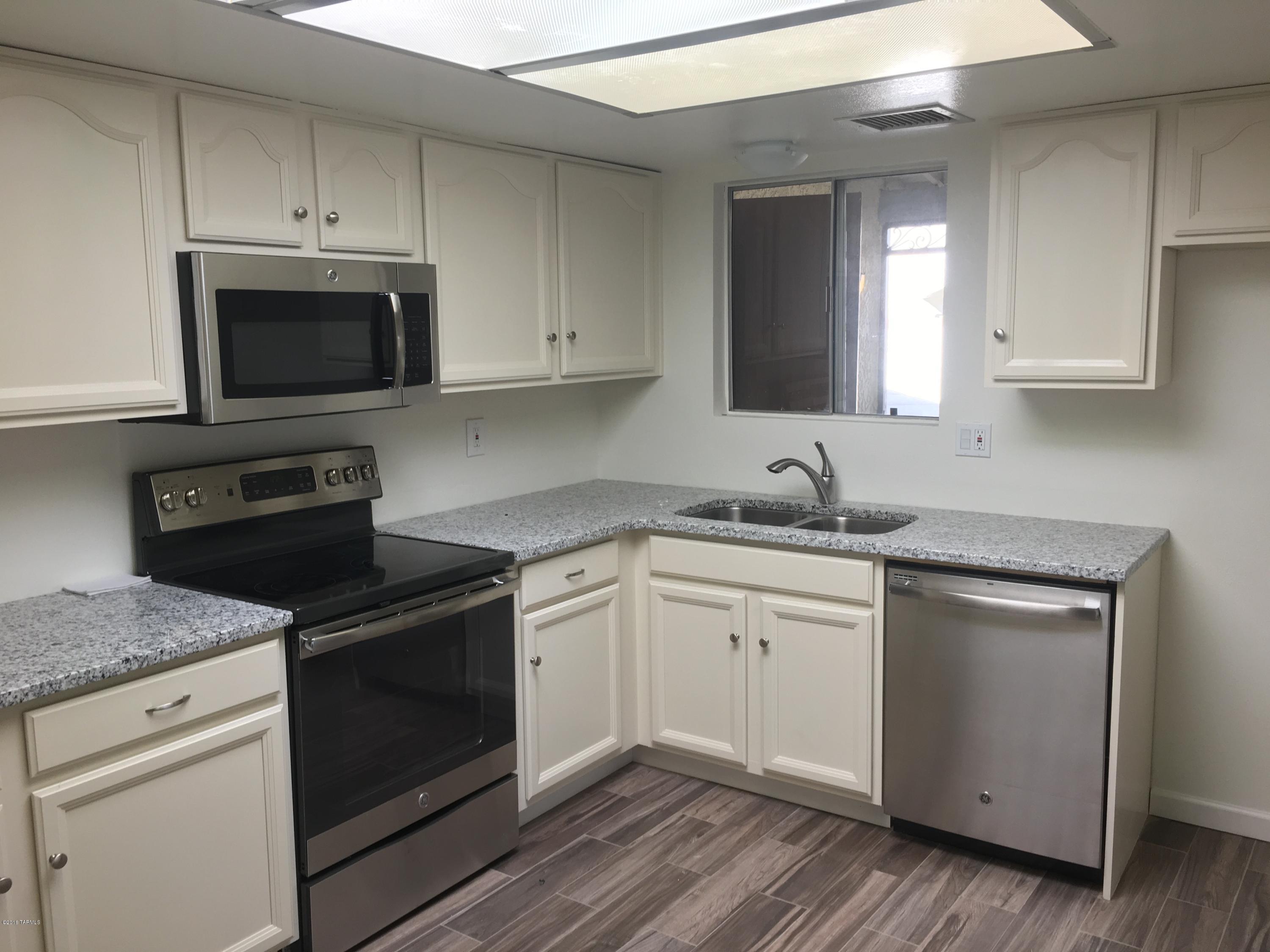 Eastern Hgts Vill - Residential
