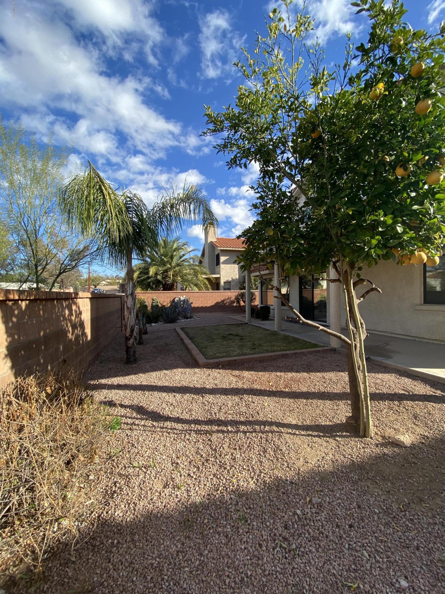 Villages Of La Canada (The) - Residential