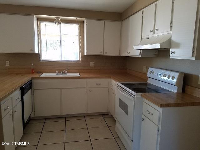 Casas Adobes Park (1-93) - Residential Lease
