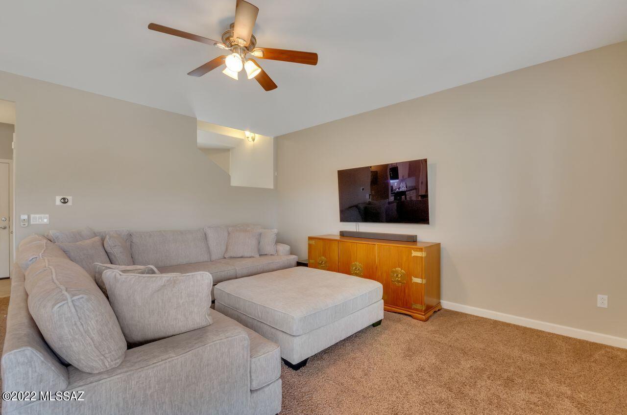 Vista Del Lago Norte SQ20140780198 - Residential