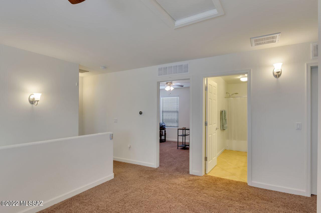 Vista Del Lago Norte SQ20140780198 - Residential