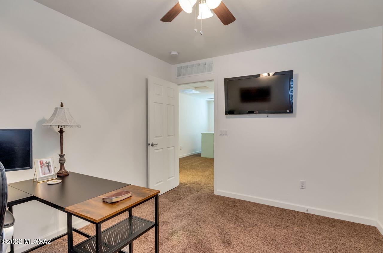 Vista Del Lago Norte SQ20140780198 - Residential