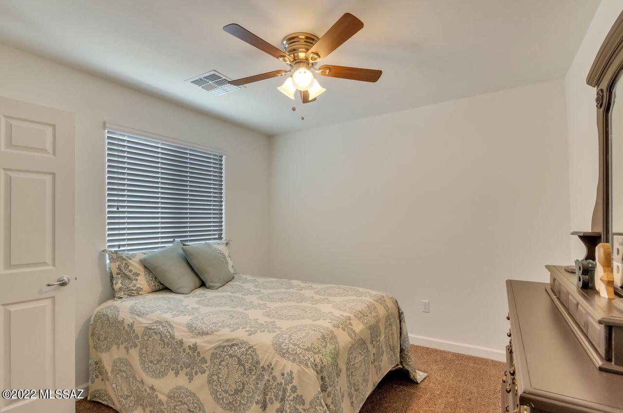 Vista Del Lago Norte SQ20140780198 - Residential