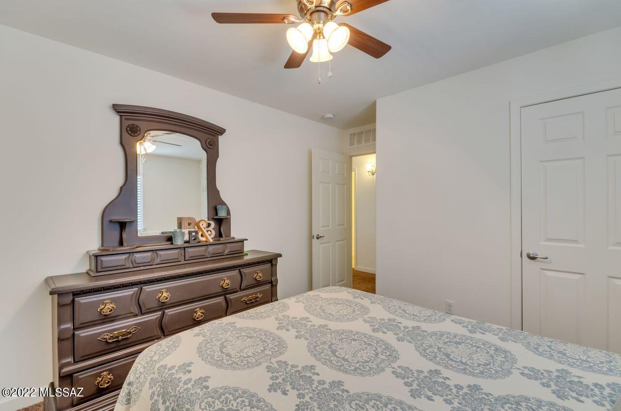 Vista Del Lago Norte SQ20140780198 - Residential