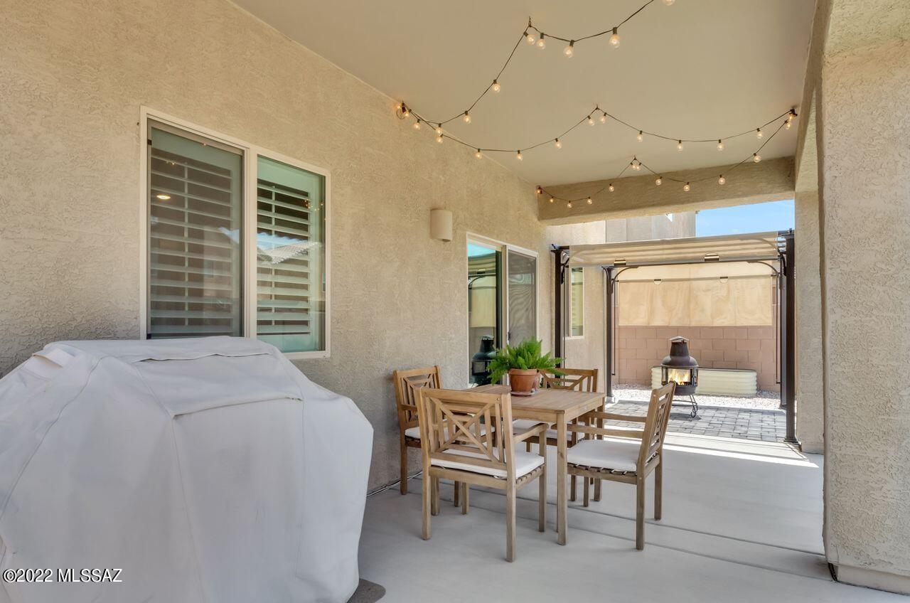 Vista Del Lago Norte SQ20140780198 - Residential