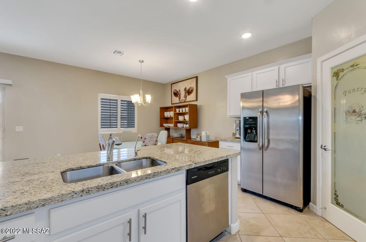 Vista Del Lago Norte SQ20140780198 - Residential