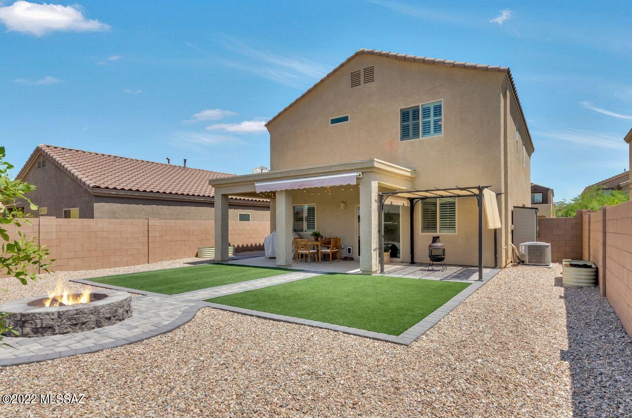 Vista Del Lago Norte SQ20140780198 - Residential