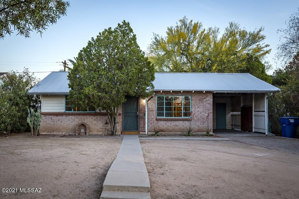 Country Club Manor - Residential