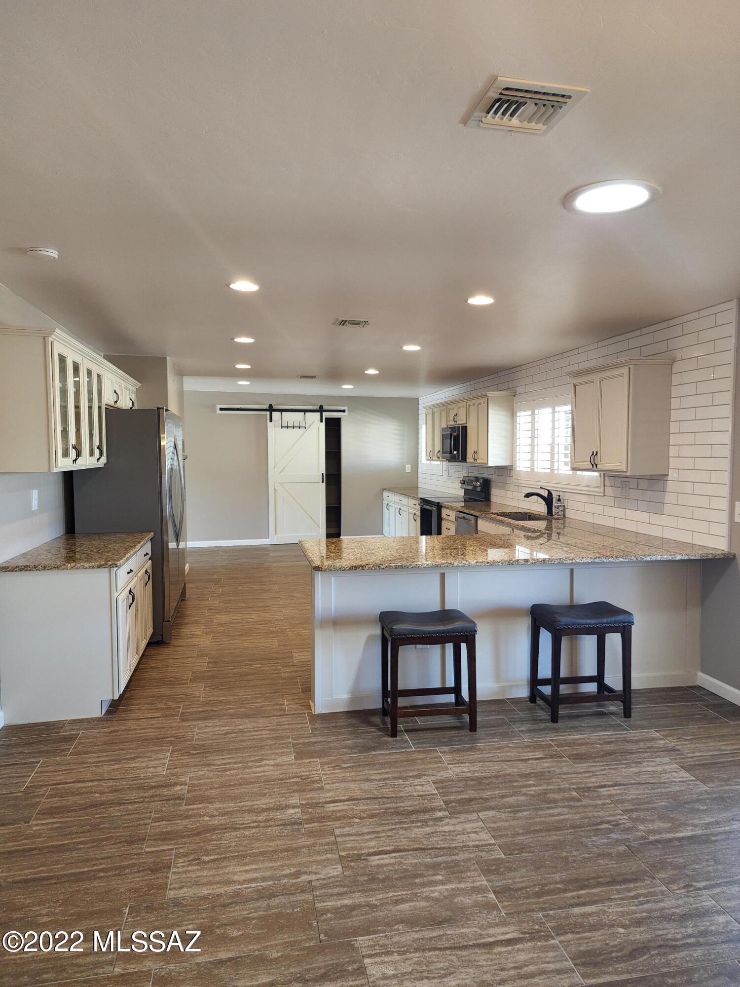 La Cebadilla Estates (1-161) - Residential Lease