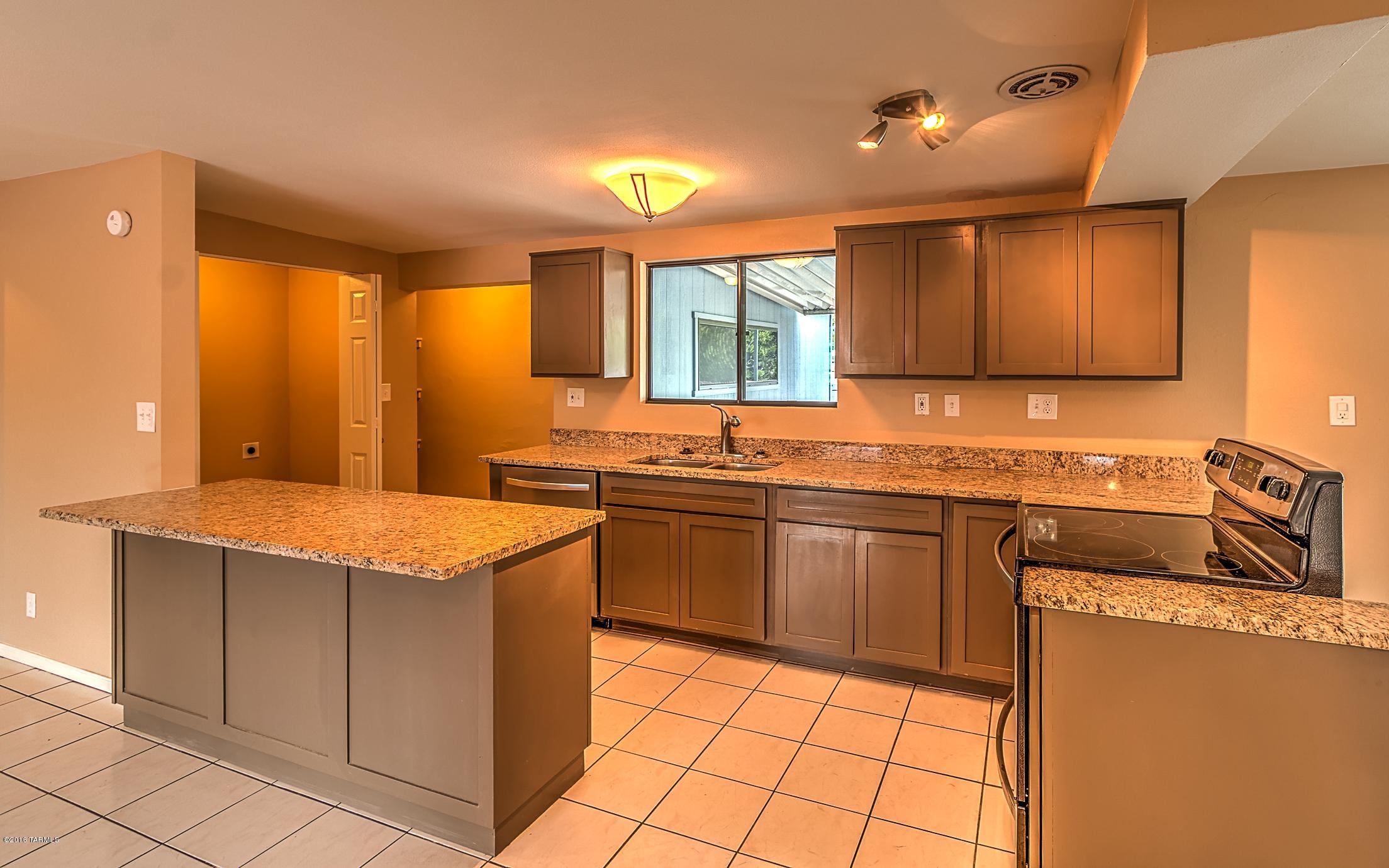 Sherwood Village Terrace (231-546) - Residential