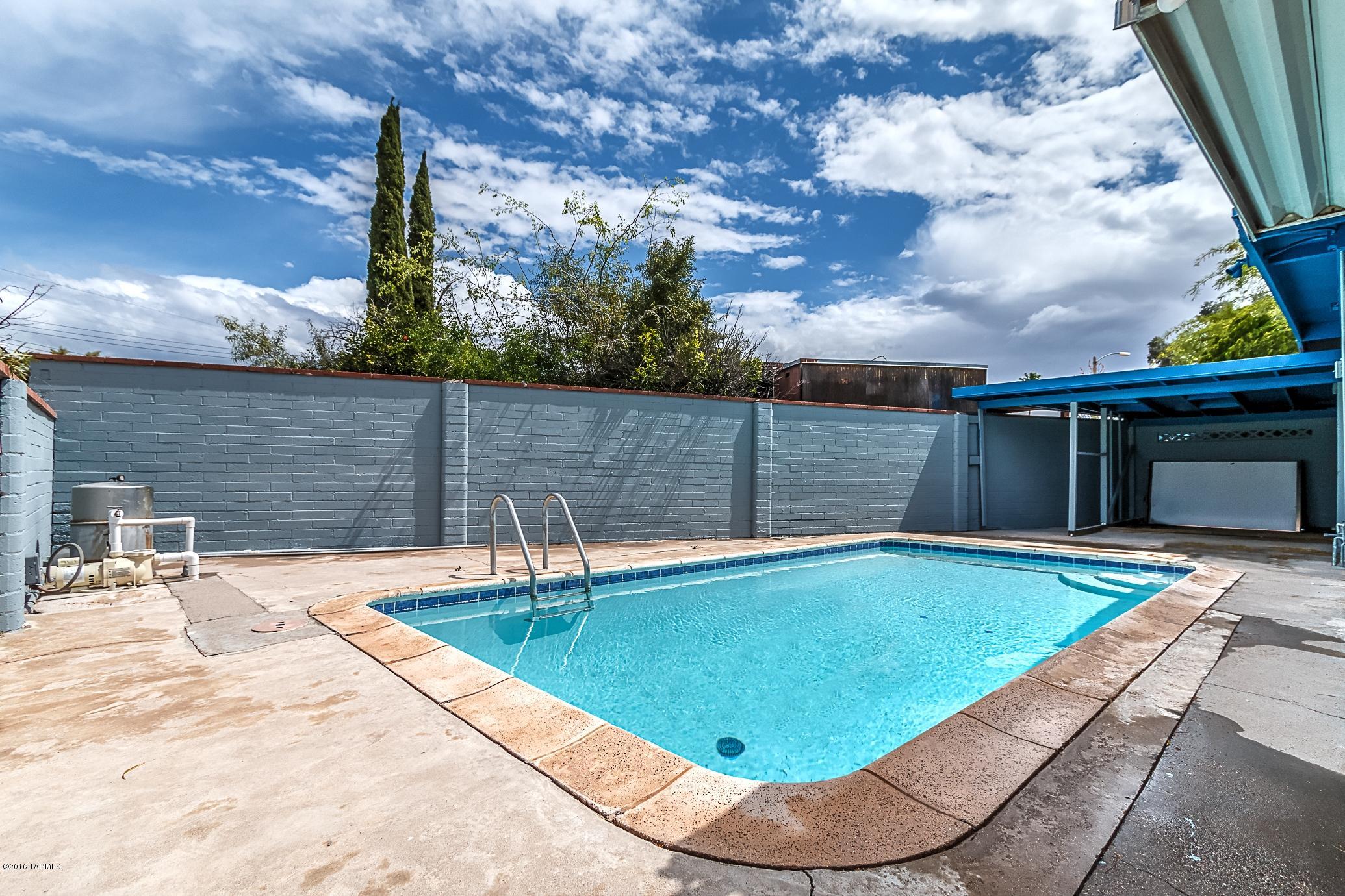 Sherwood Village Terrace (231-546) - Residential