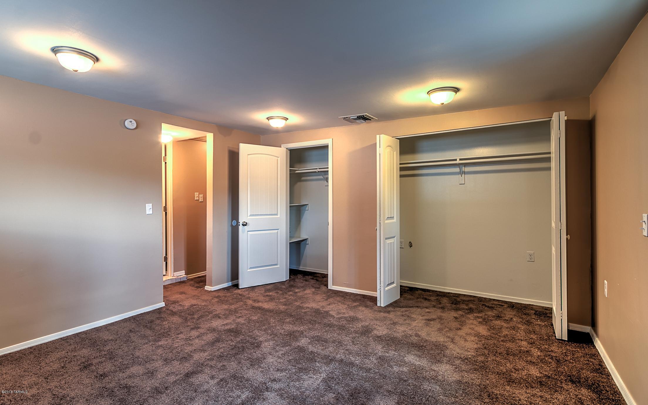 Sherwood Village Terrace (231-546) - Residential