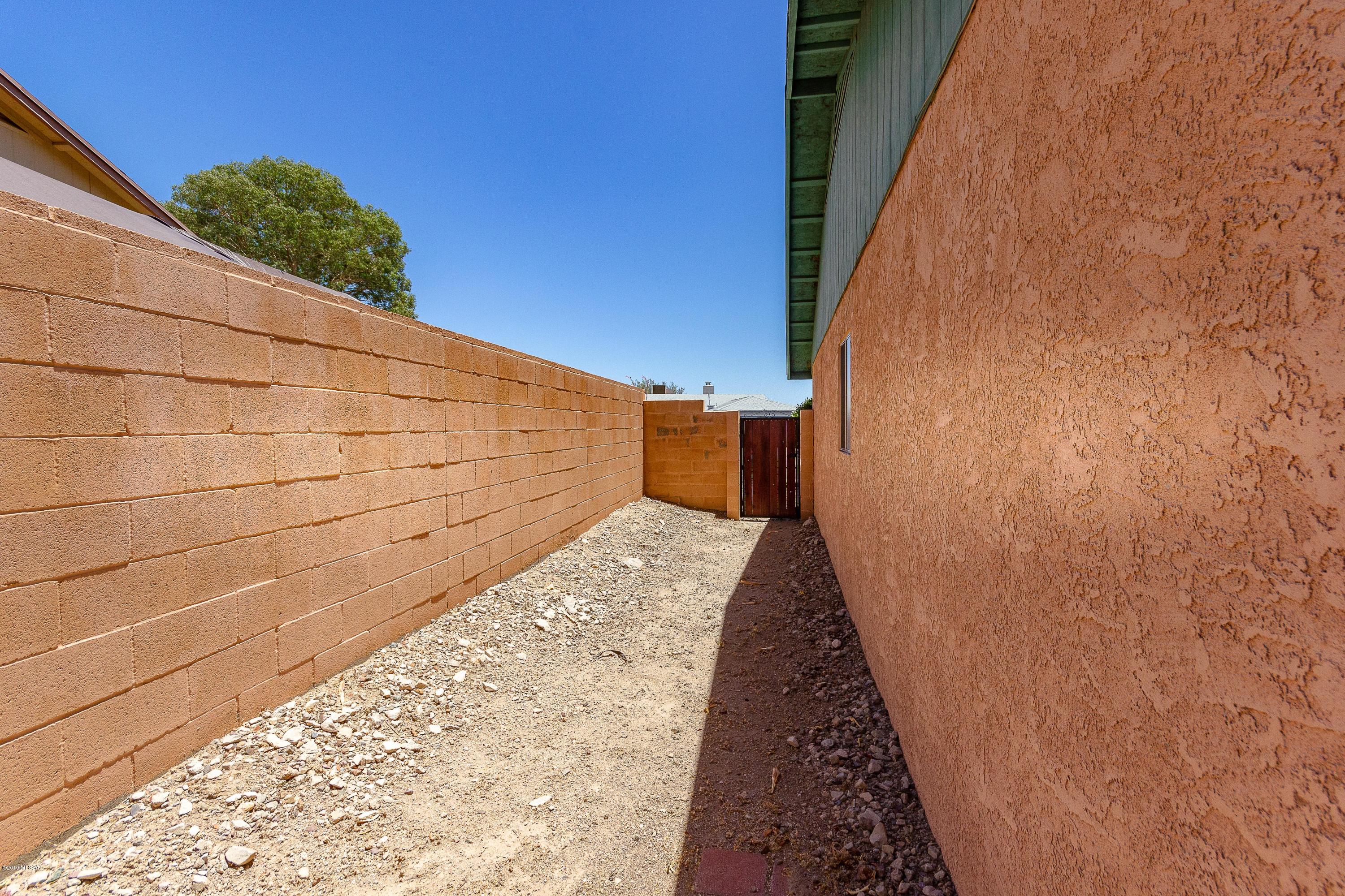 Paseo Vista (1-234) - Residential