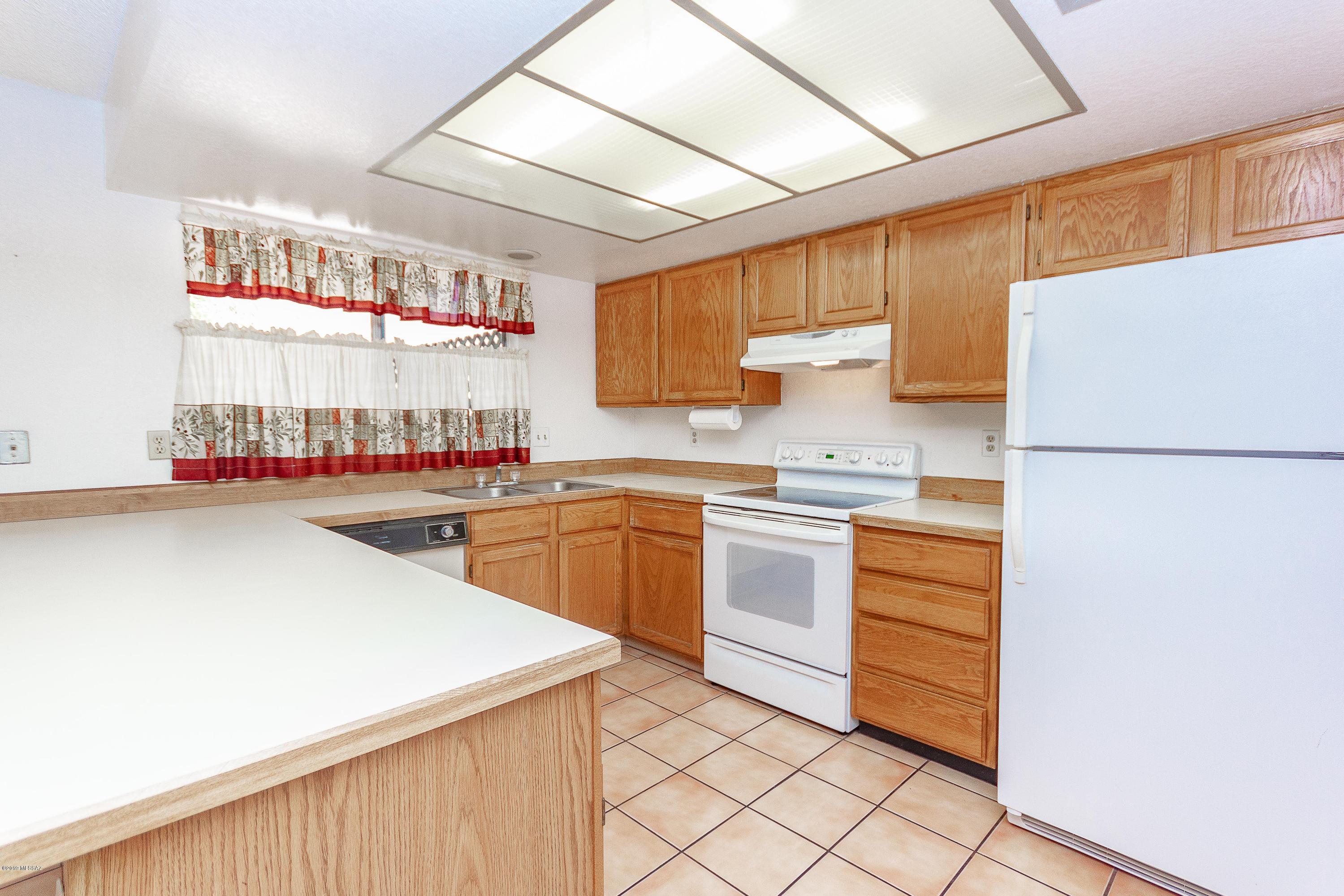 Paseo Vista (1-234) - Residential