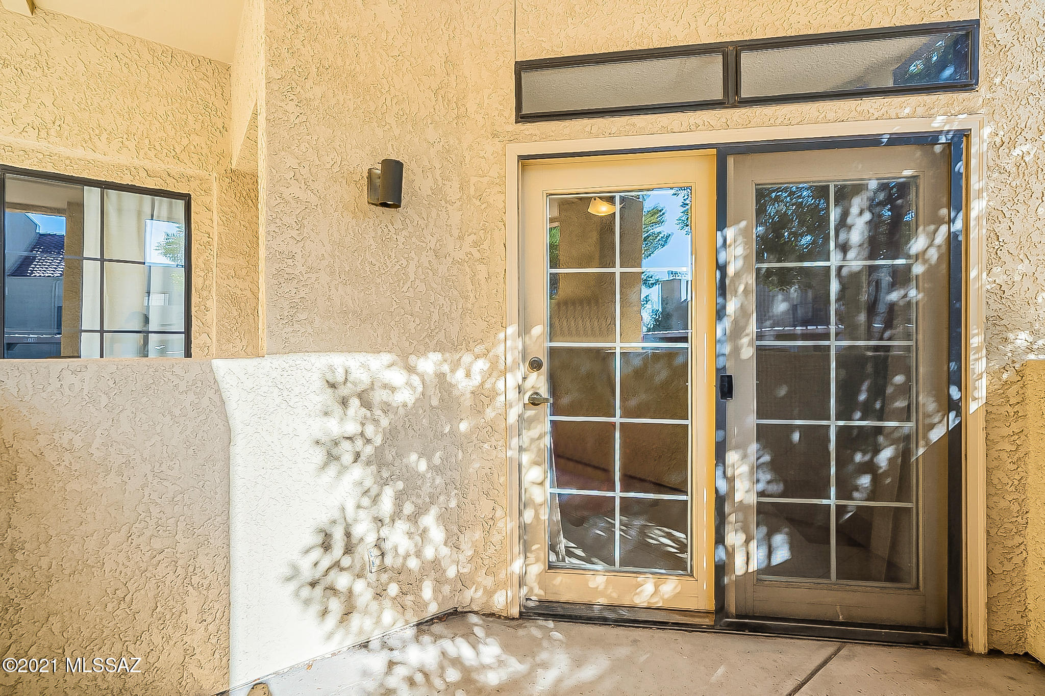 Casitas Real Condos. - Residential