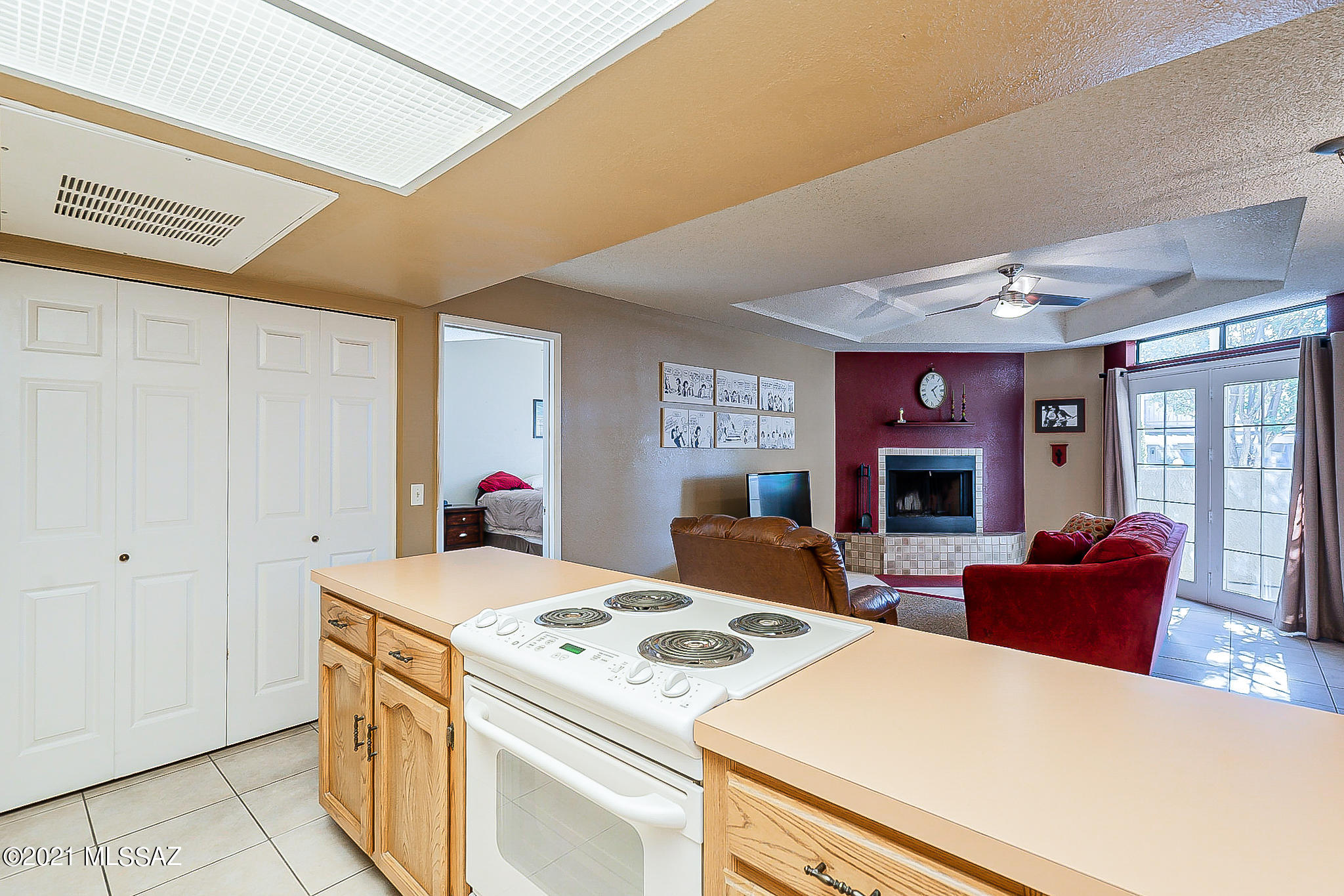 Casitas Real Condos. - Residential