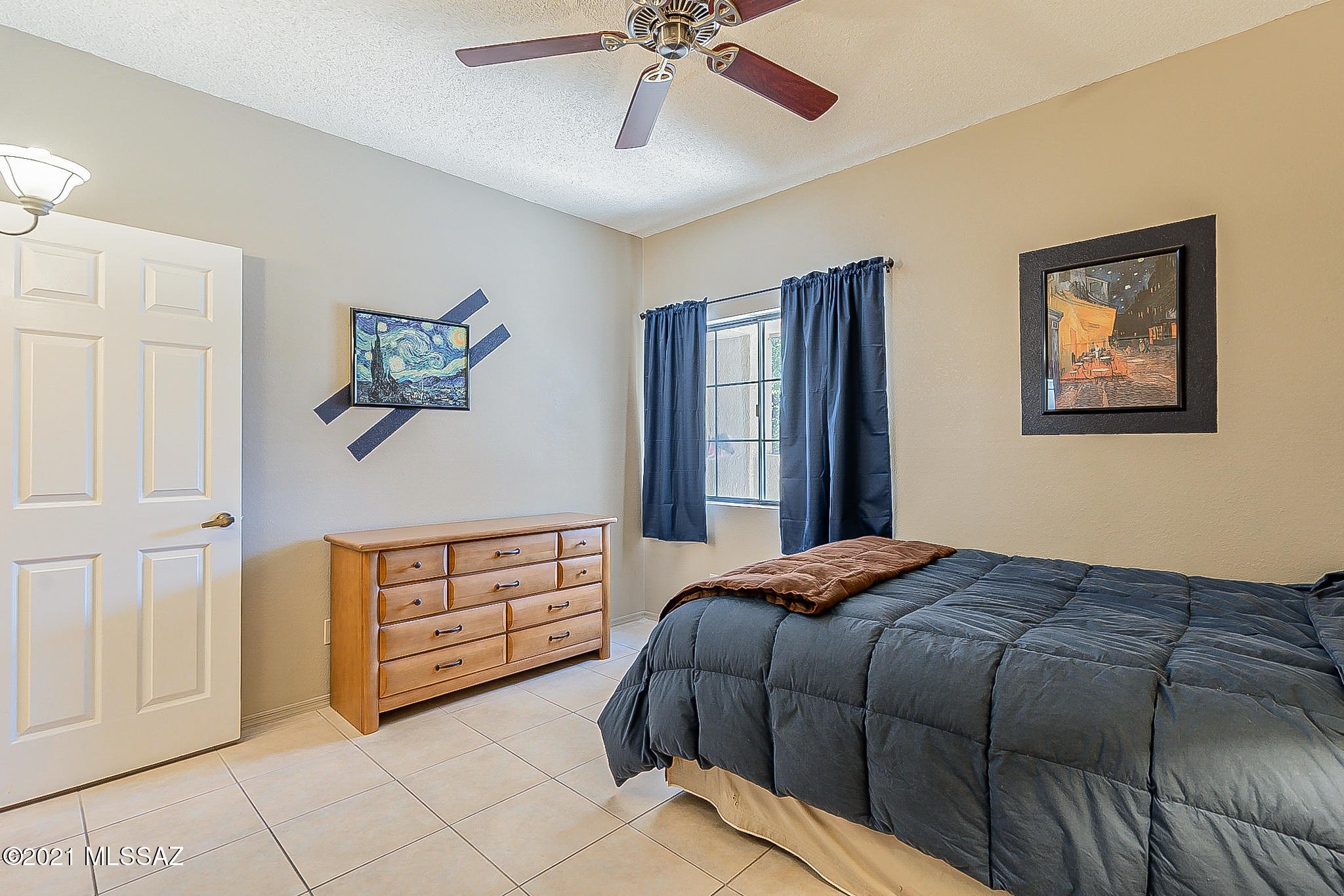 Casitas Real Condos. - Residential