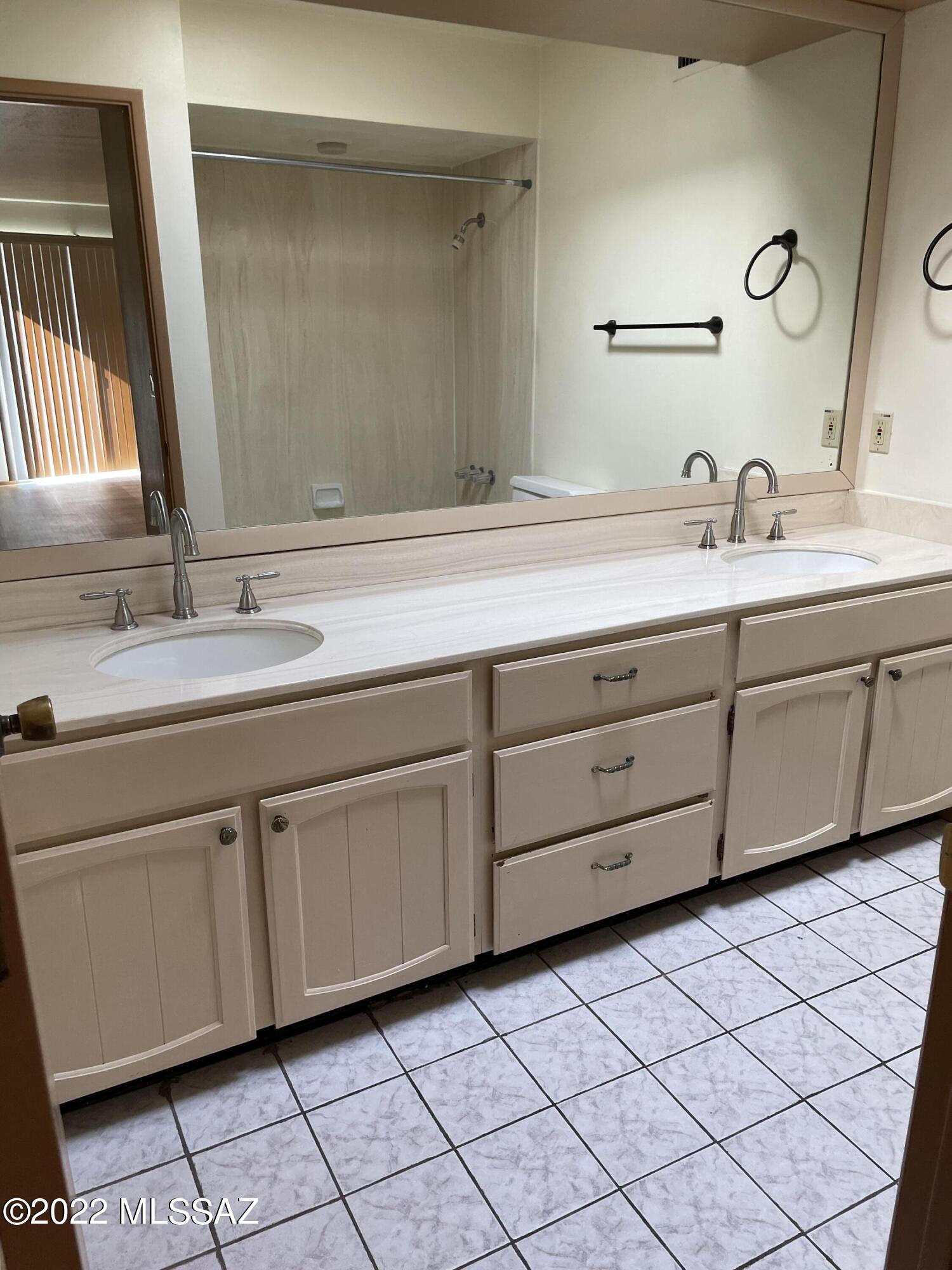 La Casita Foothills Estates (1-25) - Residential Lease