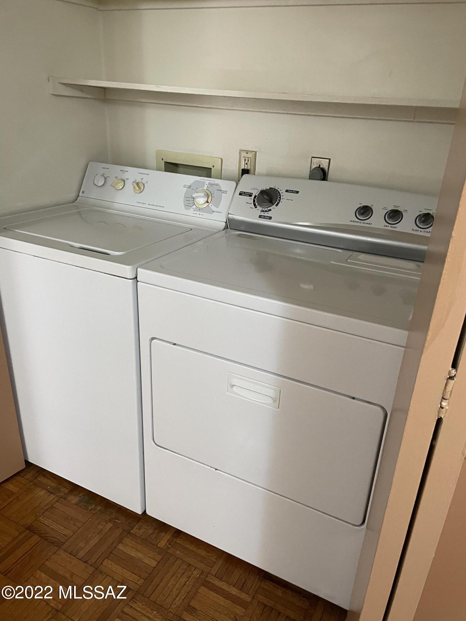 La Casita Foothills Estates (1-25) - Residential Lease