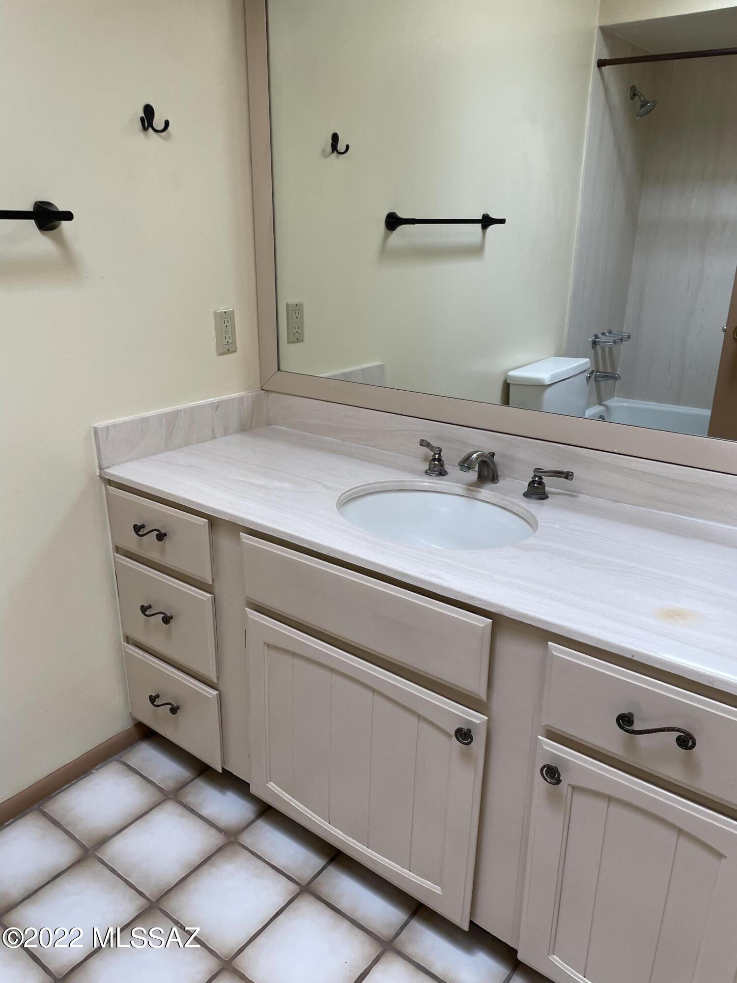 La Casita Foothills Estates (1-25) - Residential Lease