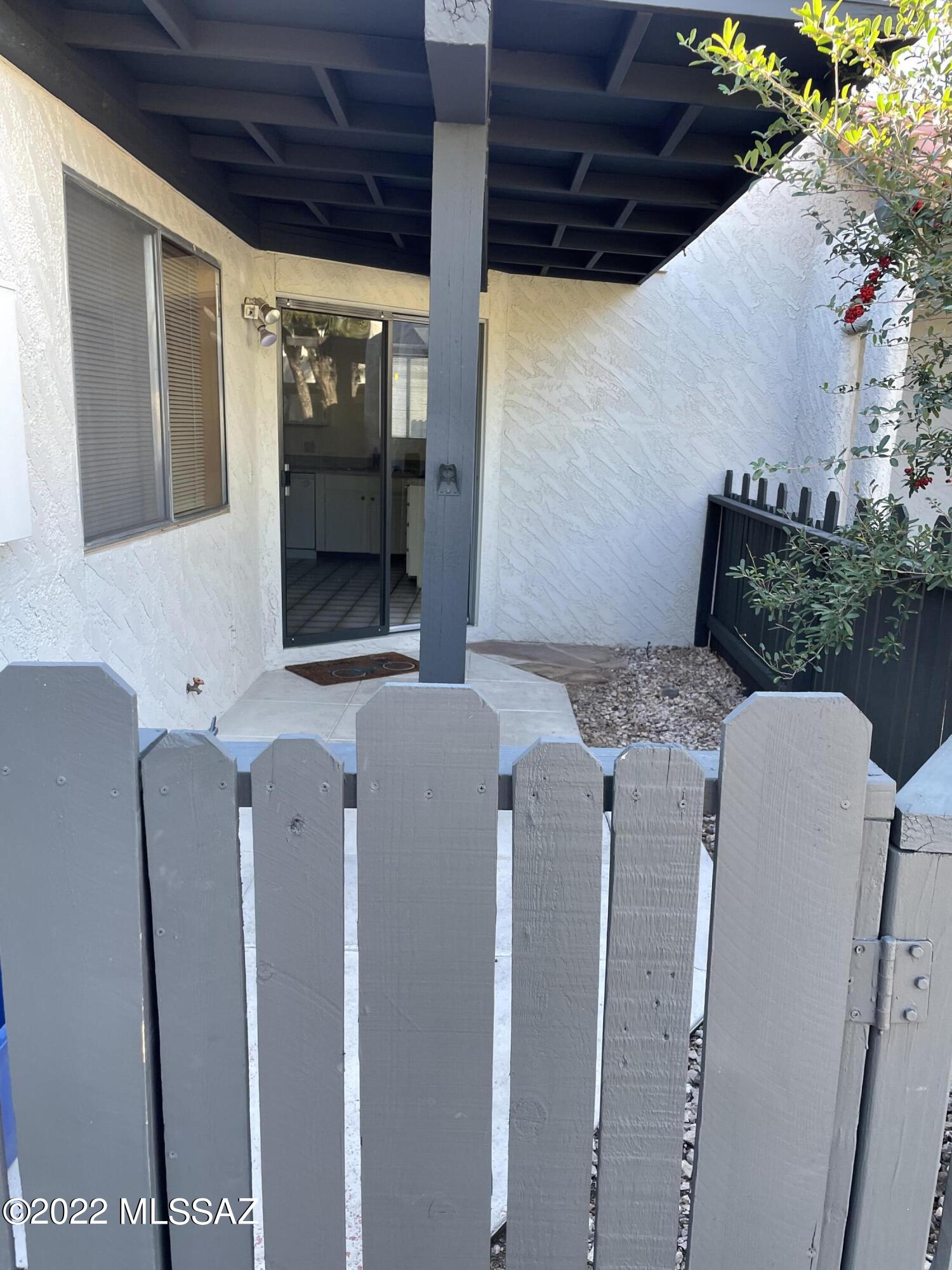 La Casita Foothills Estates (1-25) - Residential Lease