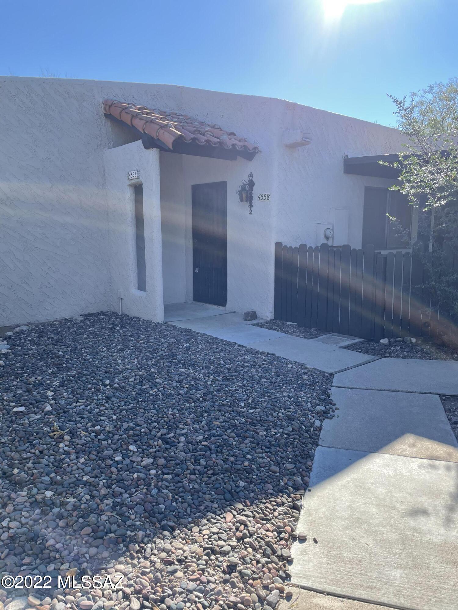 La Casita Foothills Estates (1-25) - Residential Lease