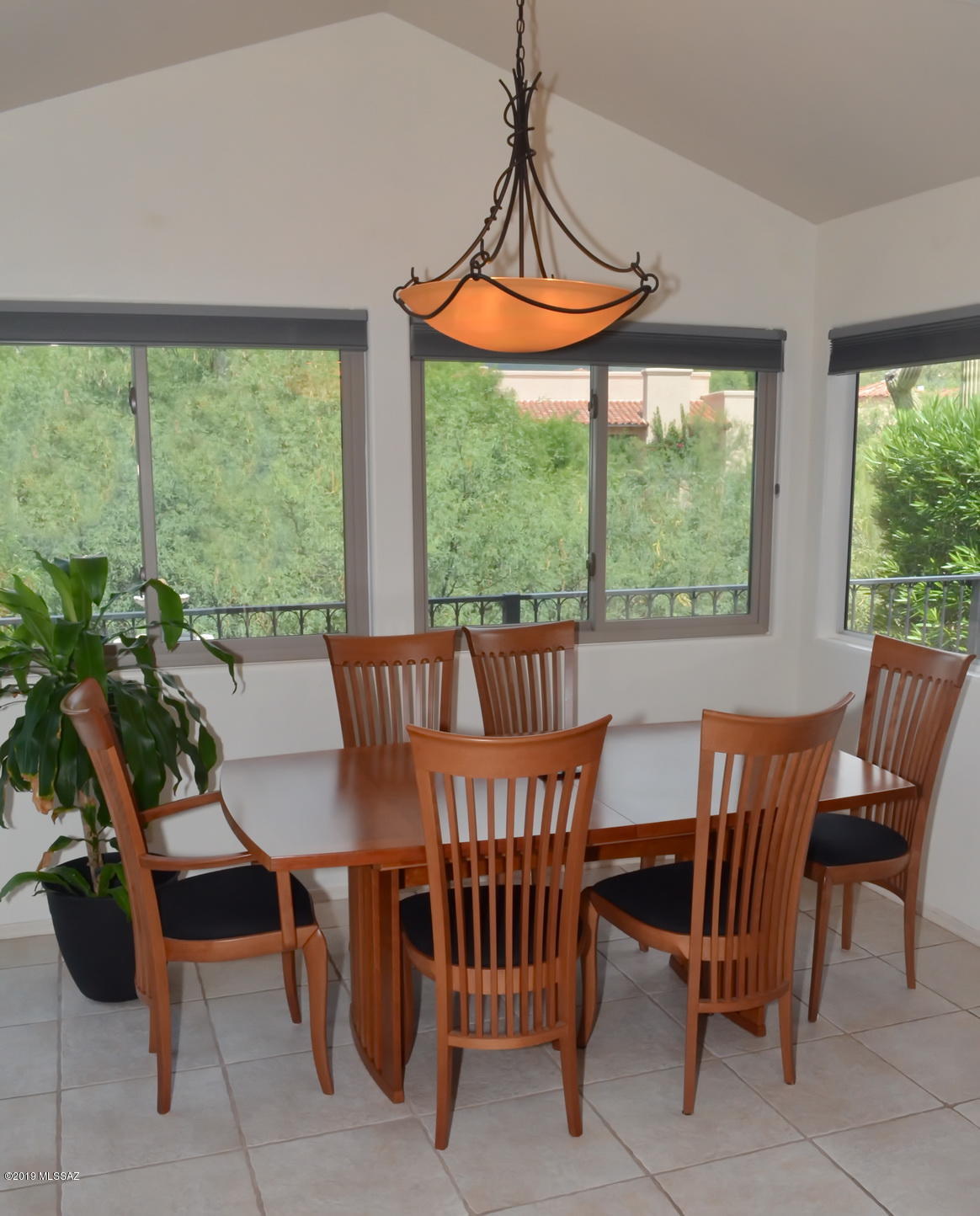 Las Palomitas Resub (101-116,118-162,164-200) - Residential Lease