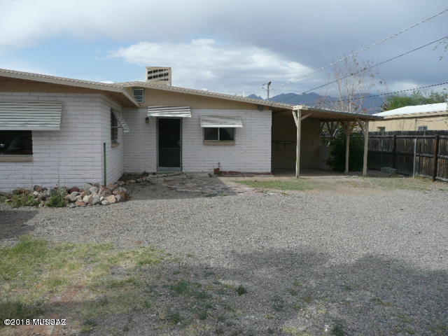 This duplex property has lots of potential - your PERFECT fixer-upper in the best Central location! Two separate 2-bed/1-bath units. The front unit is in good condition with a current tenant. The back unit needs some TLC and updating to come alive again. Both units got a fresh roof coat by a licensed roofer. The back unit has an almost-new AC unit. Separate electric and gas meters for each unit. Front unit pictures are from two years ago. Easy access to UA. Property is being sold AS-IS. Owner/Agent.