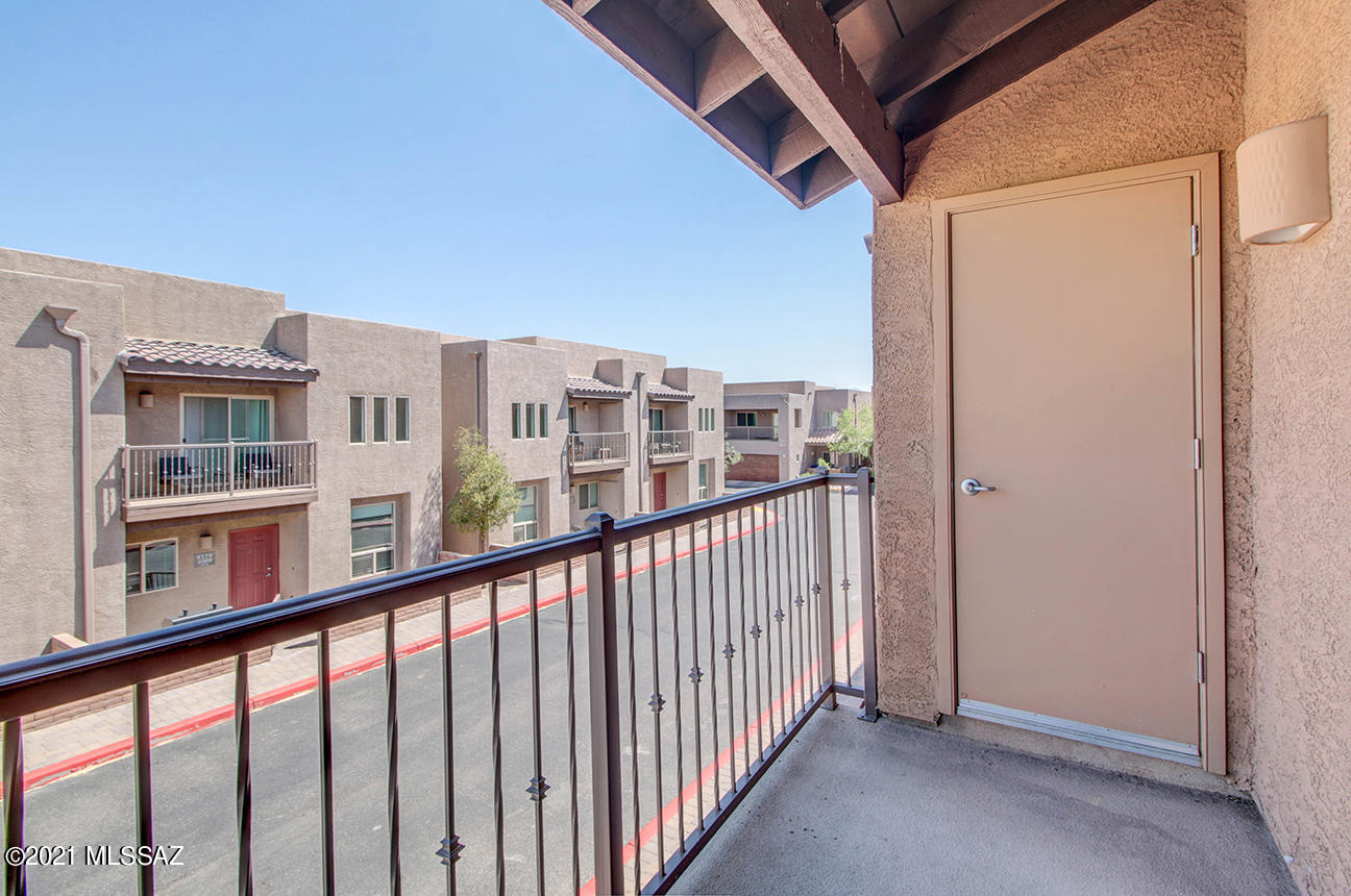 Stone Crossing Condominium - Residential
