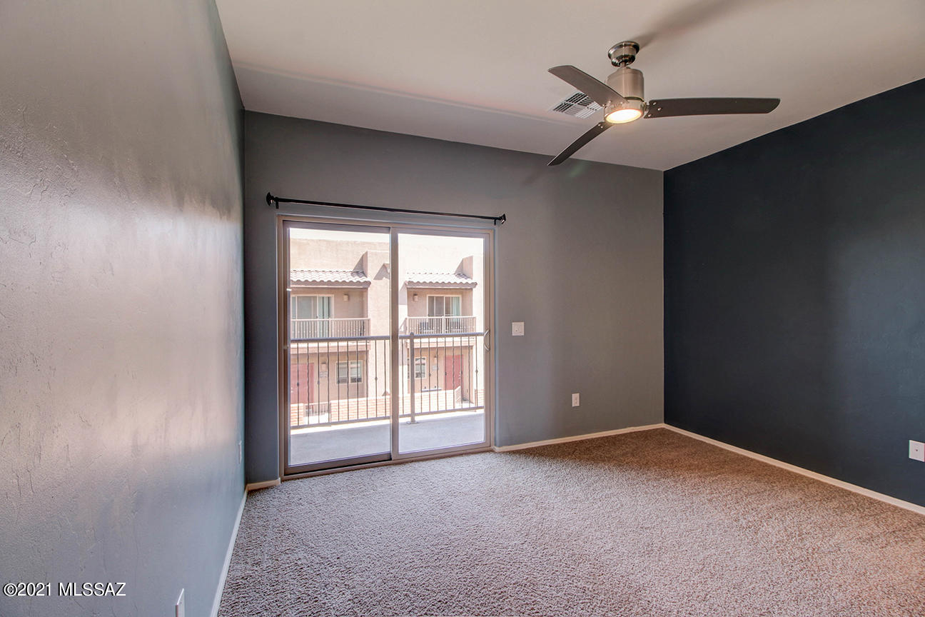 Stone Crossing Condominium - Residential