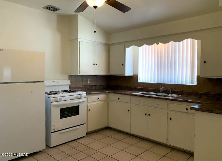 Samos Subdivision Amended - Residential Lease