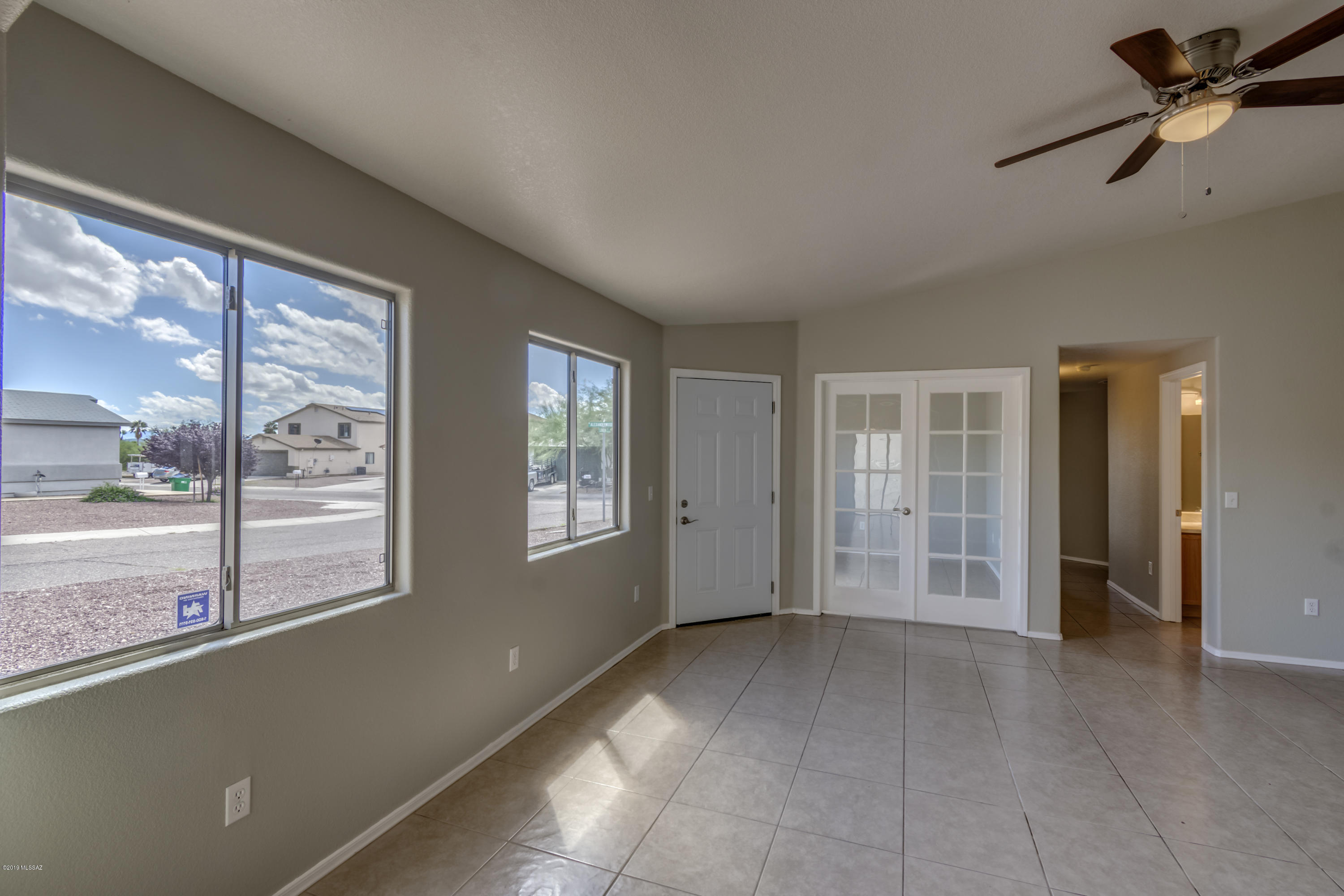 Mountain Manor View - Residential