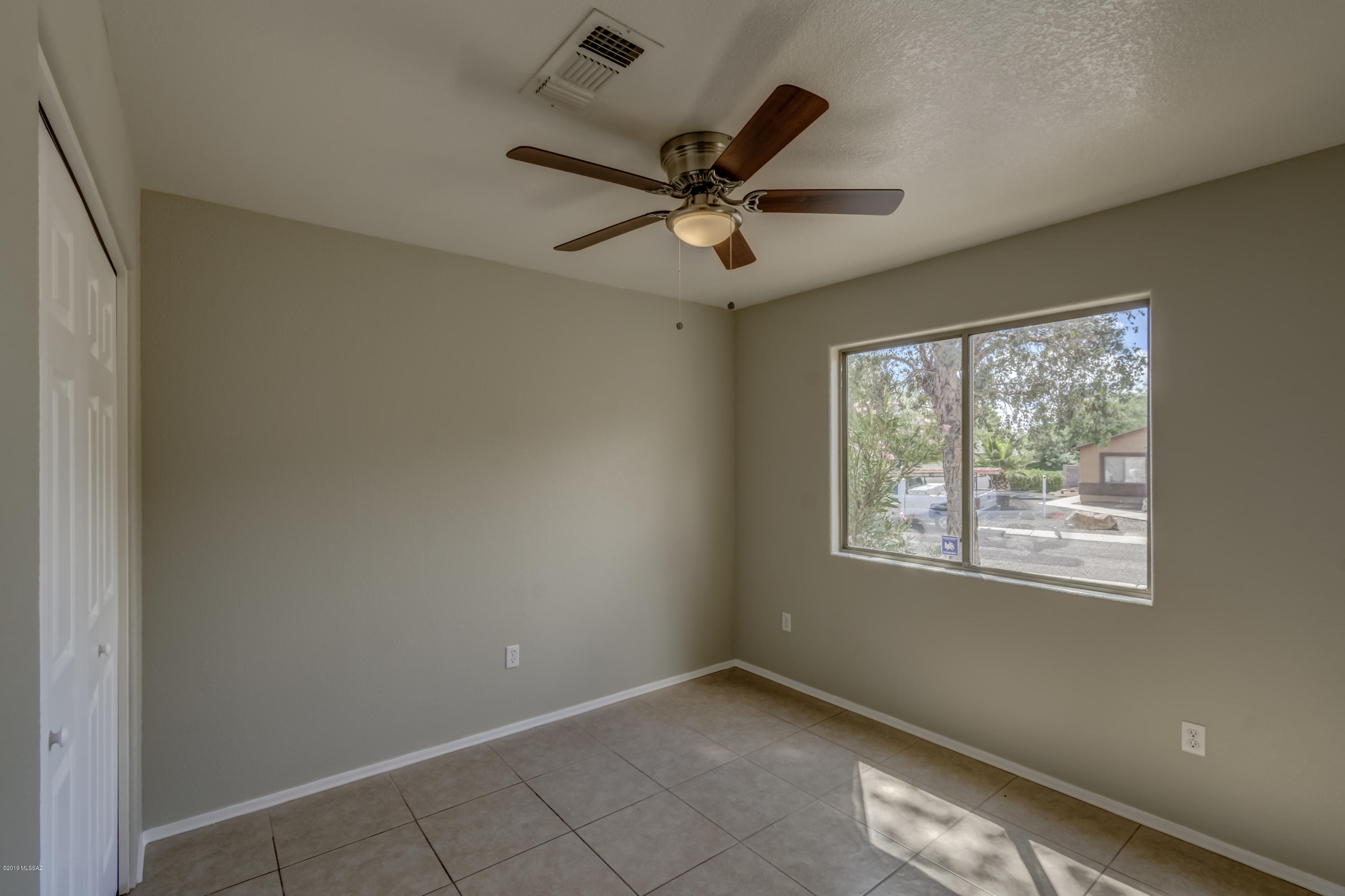 Mountain Manor View - Residential