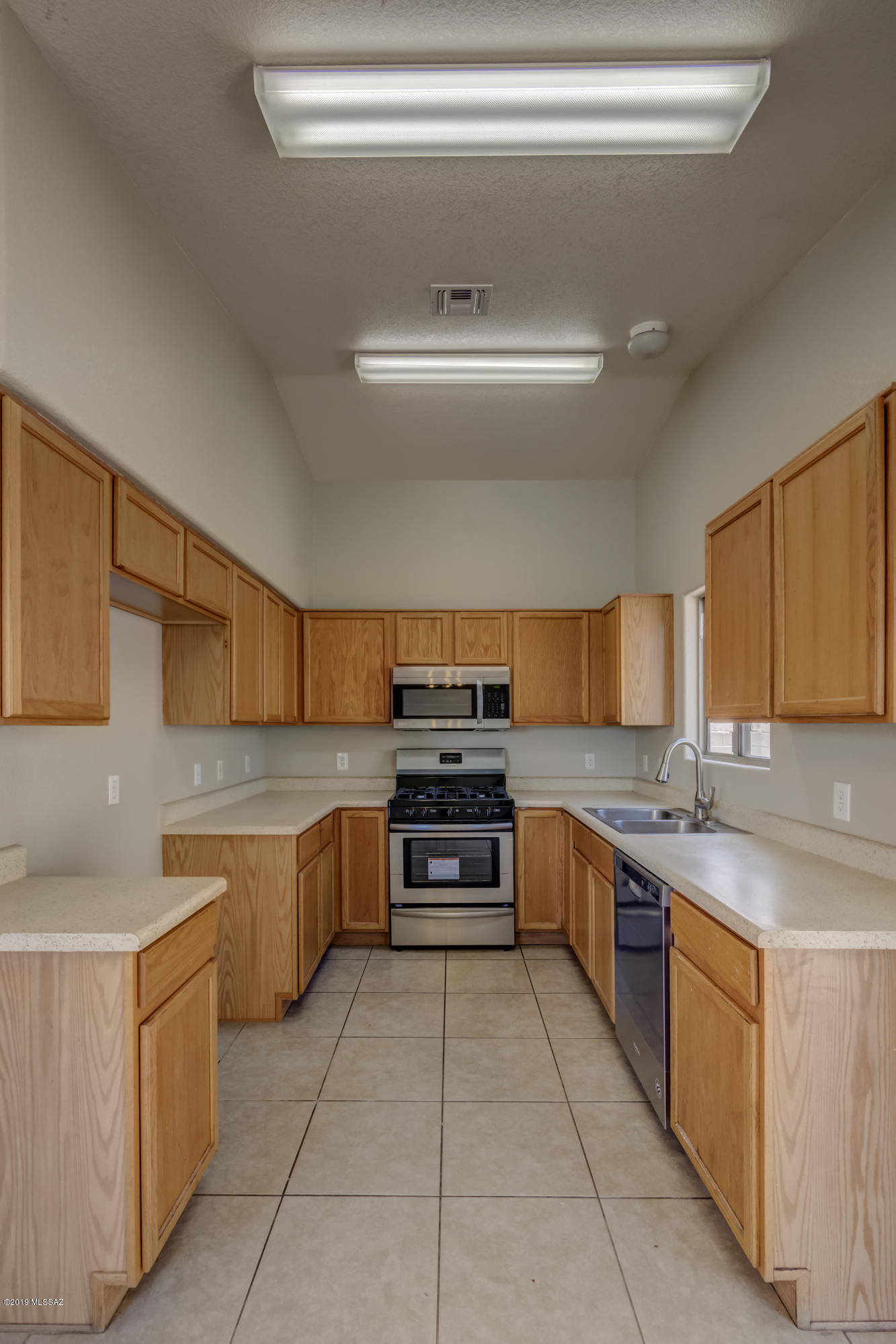 Mountain Manor View - Residential