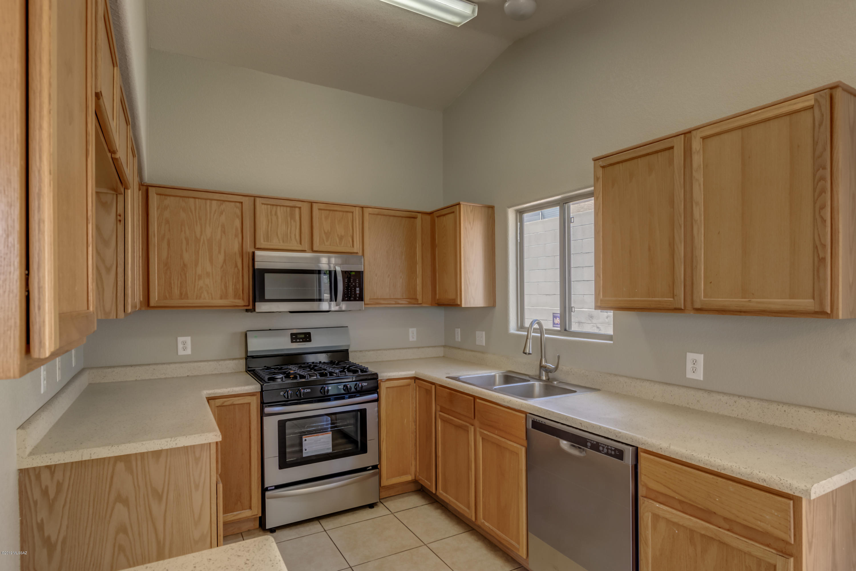 Mountain Manor View - Residential