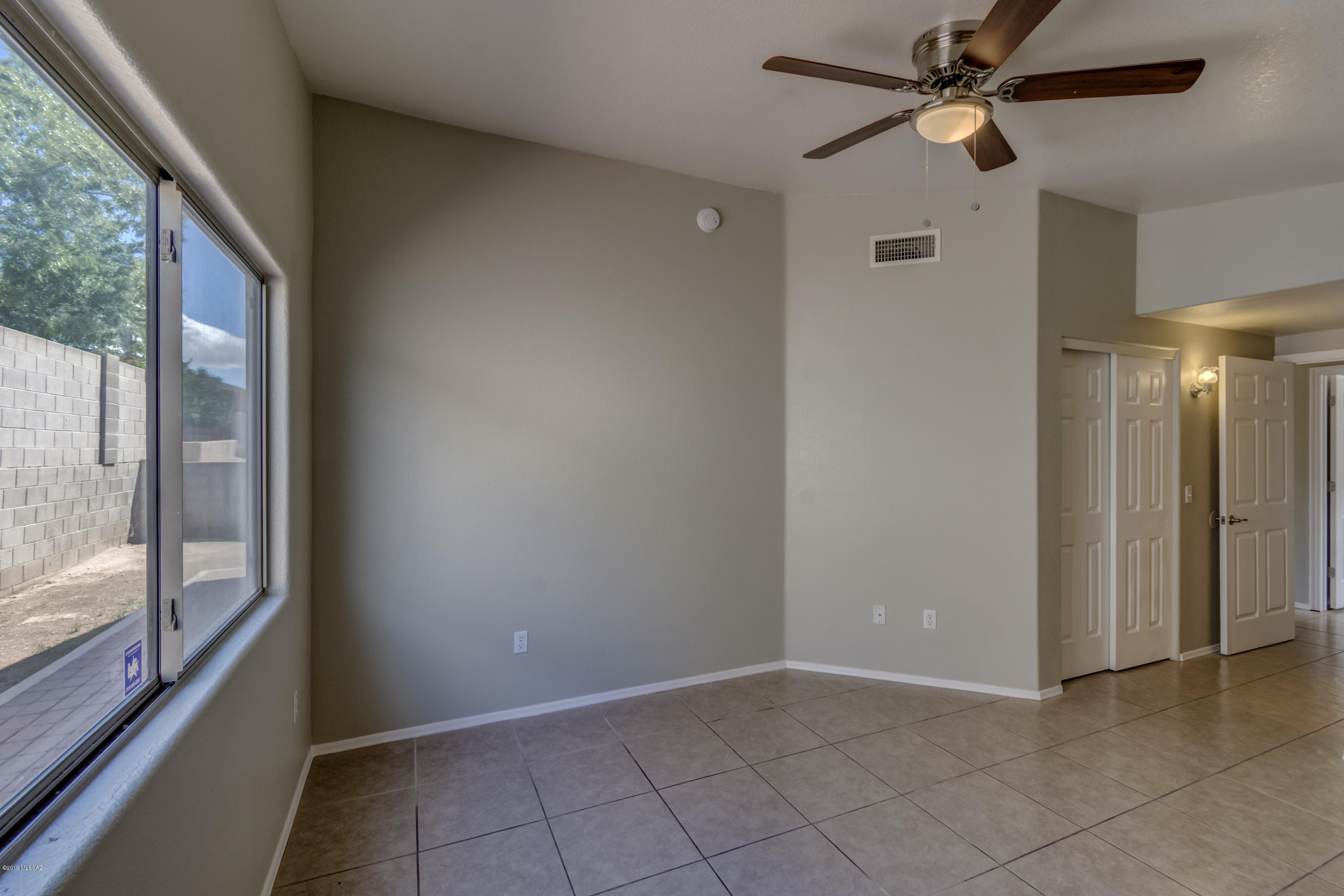 Mountain Manor View - Residential