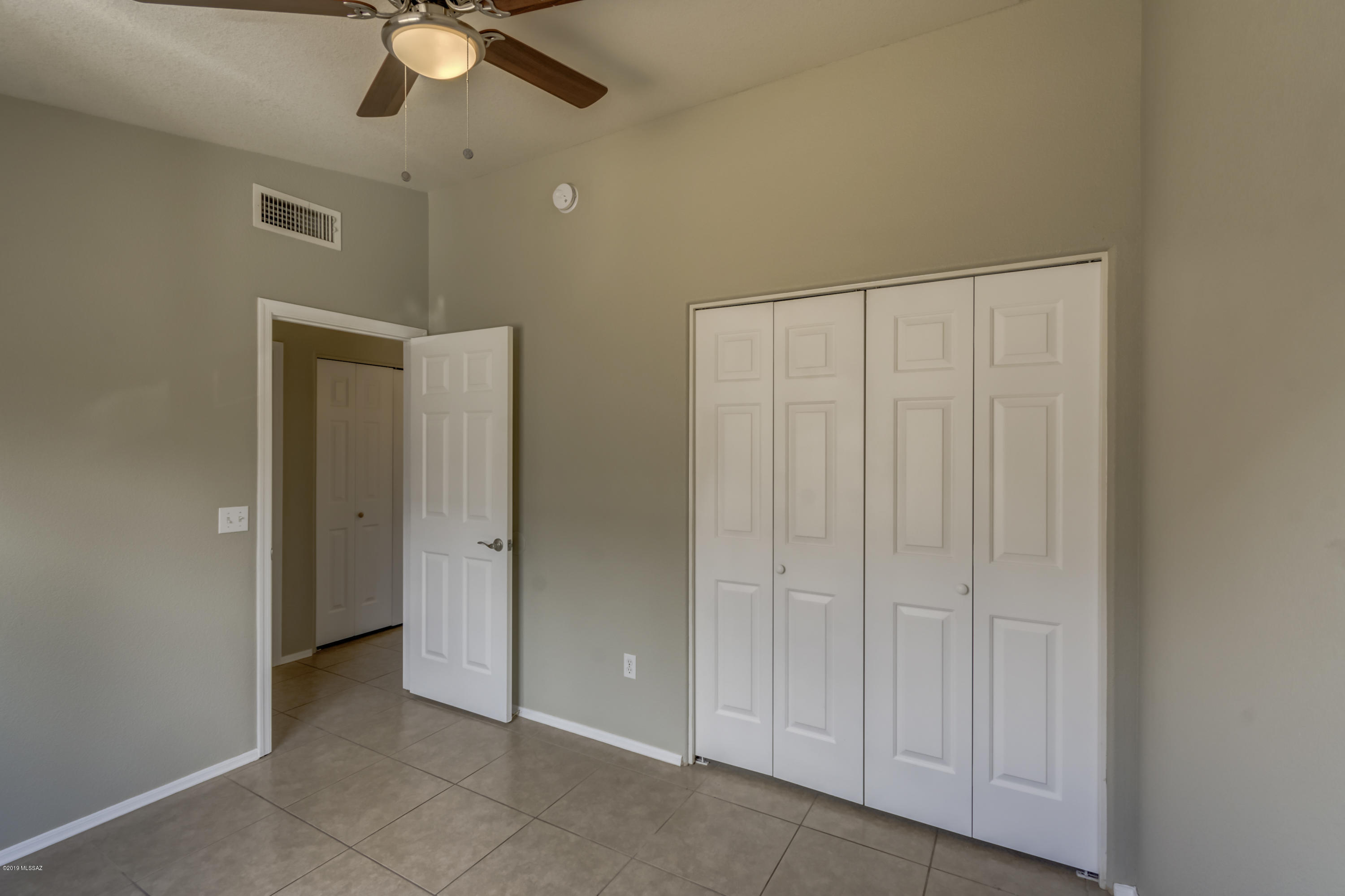 Mountain Manor View - Residential