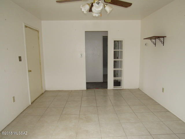 Los Robles Estates - Residential