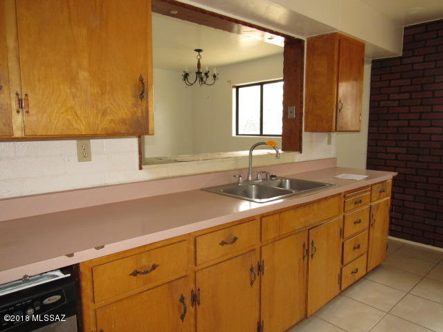 Los Robles Estates - Residential